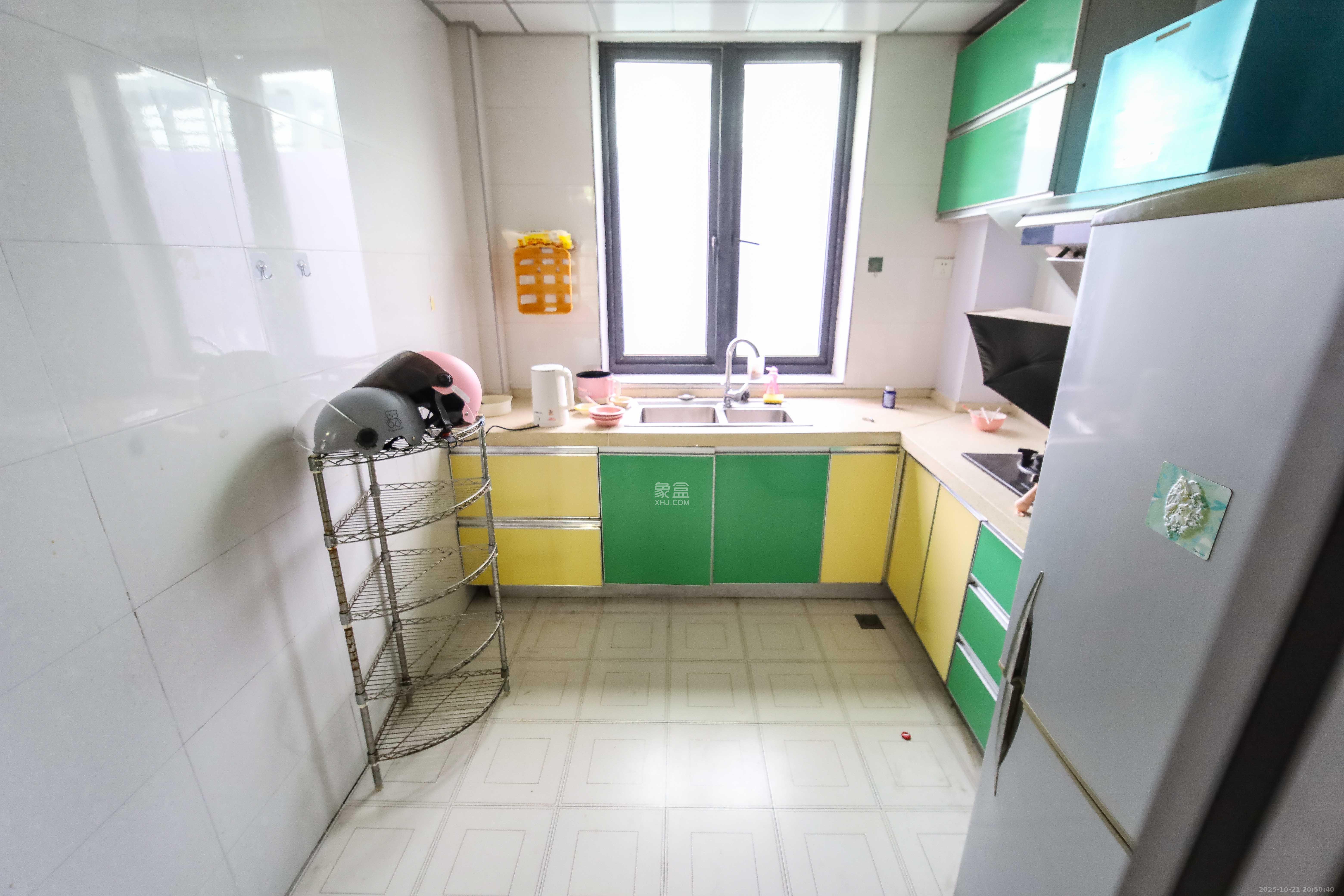 长房东郡  3室2厅2卫    138.0万厨房