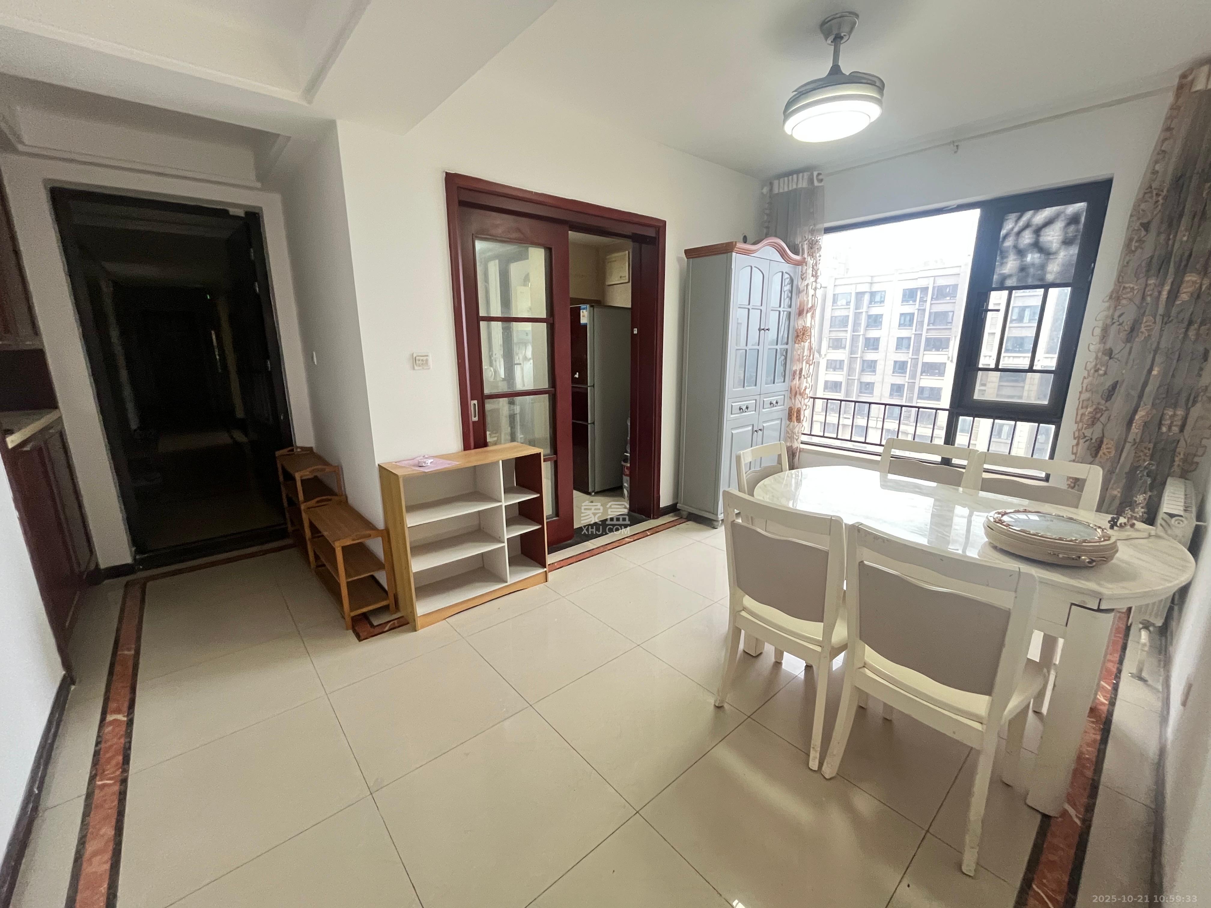 中海国际二期  4室2厅2卫    2500.0元/月 中海国际二期  4室2厅2卫    2500.0元/月室内图