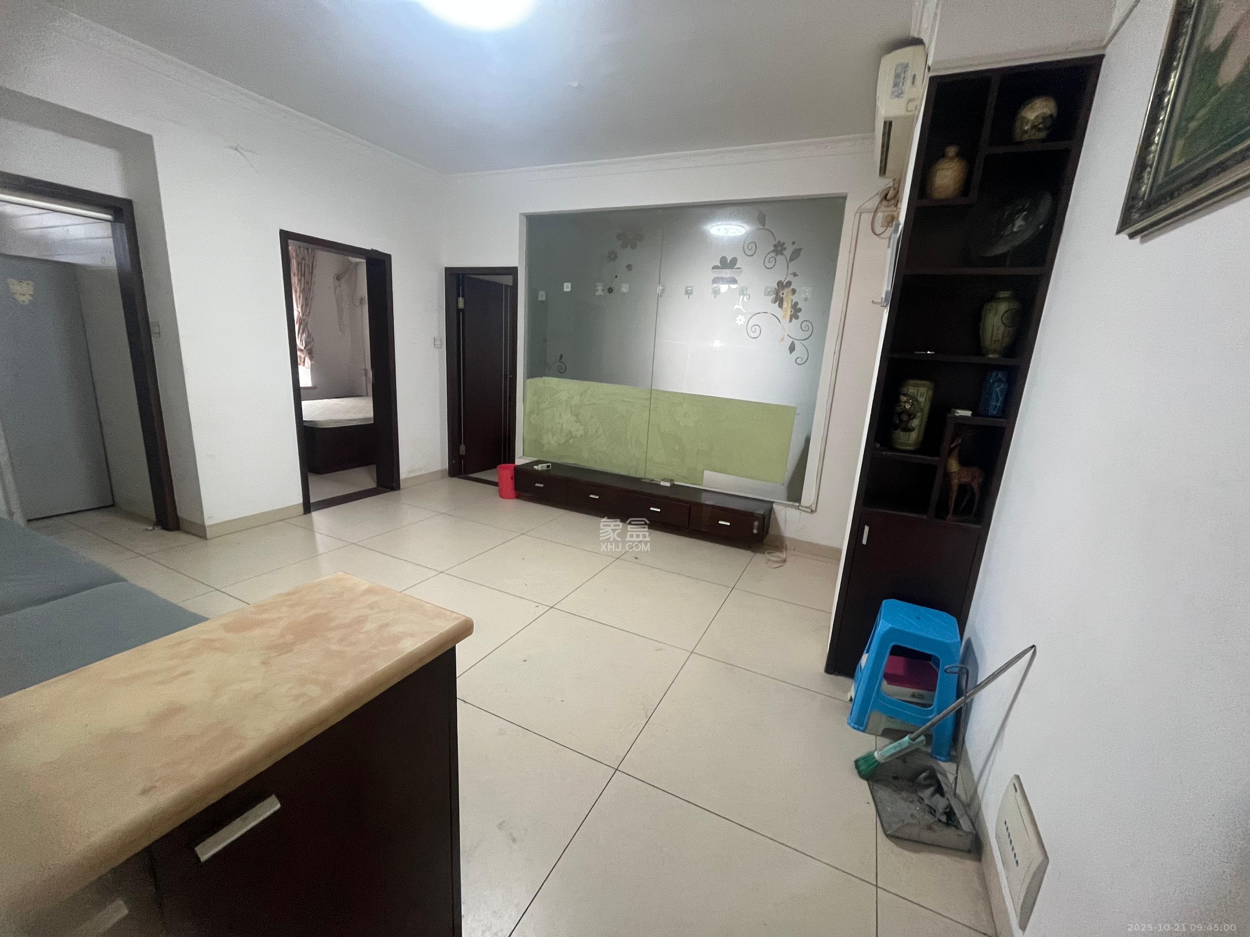 万树丹堤  3室2厅2卫    2300.0元/月室内图