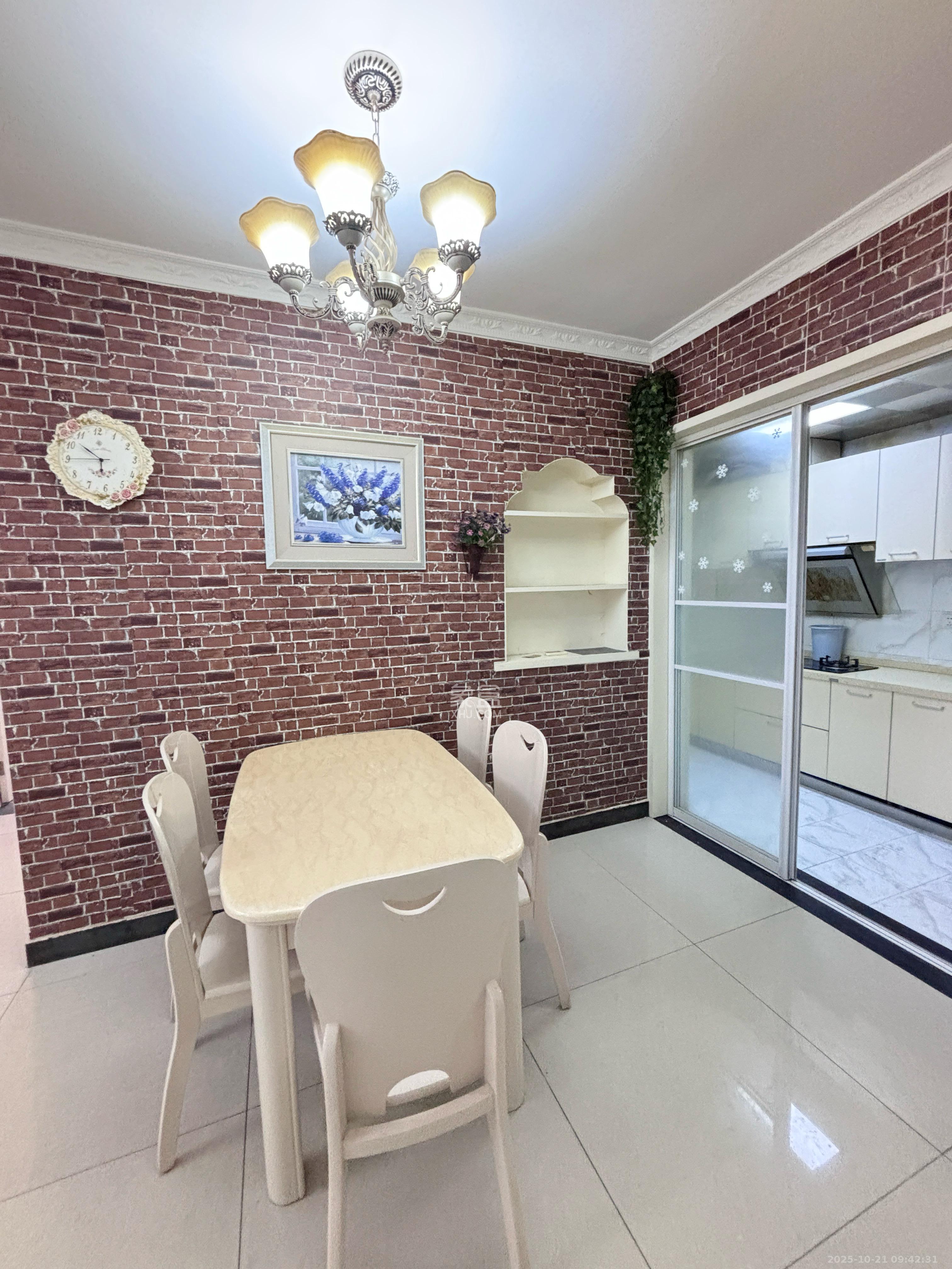 蓝山郡  2室2厅1卫    1850.0元/月室内图