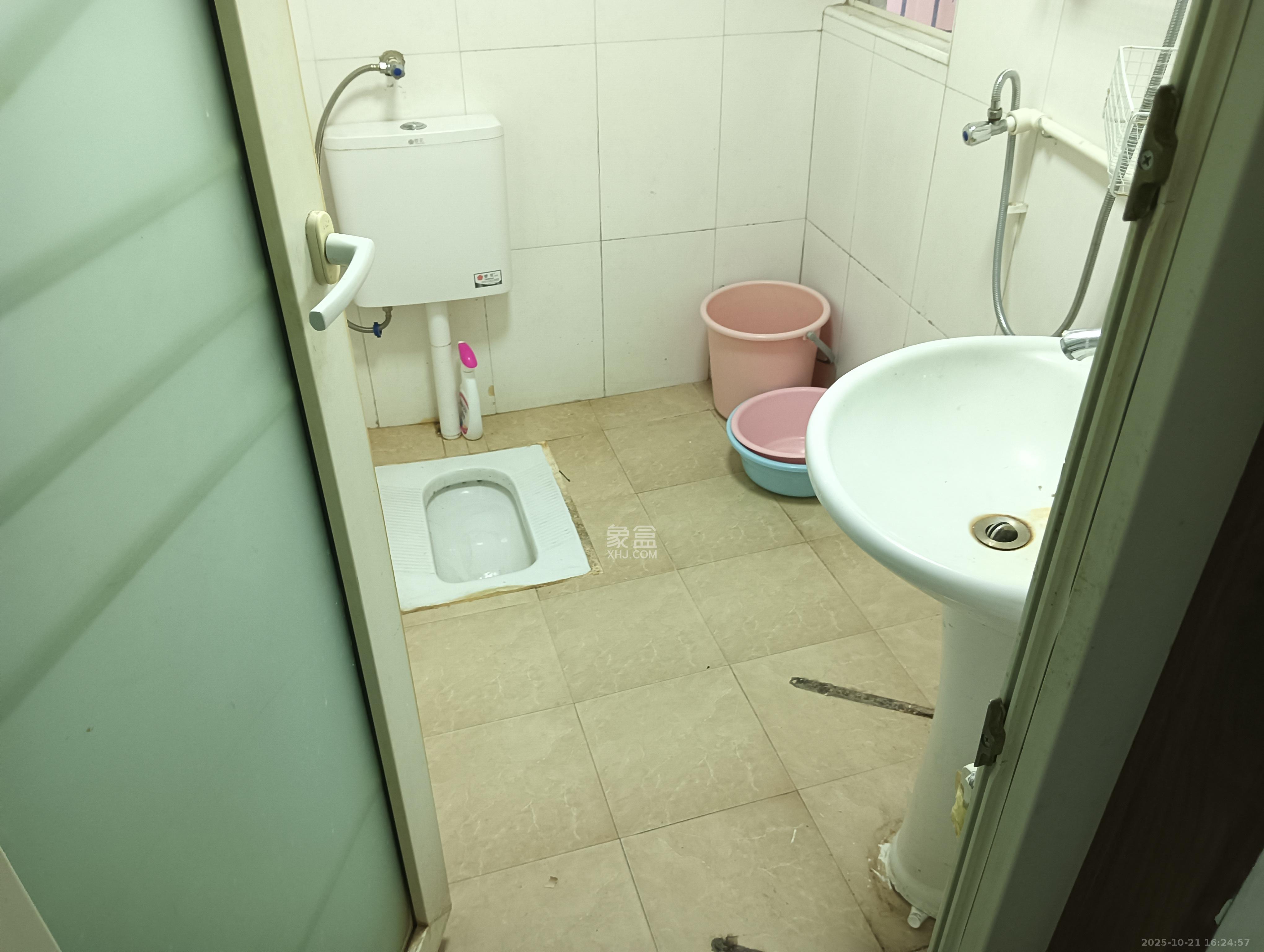 白沙晶城 1室1厅1卫 2300.0元/月 白沙晶城 1室1厅1卫 2300.0元/月室内图