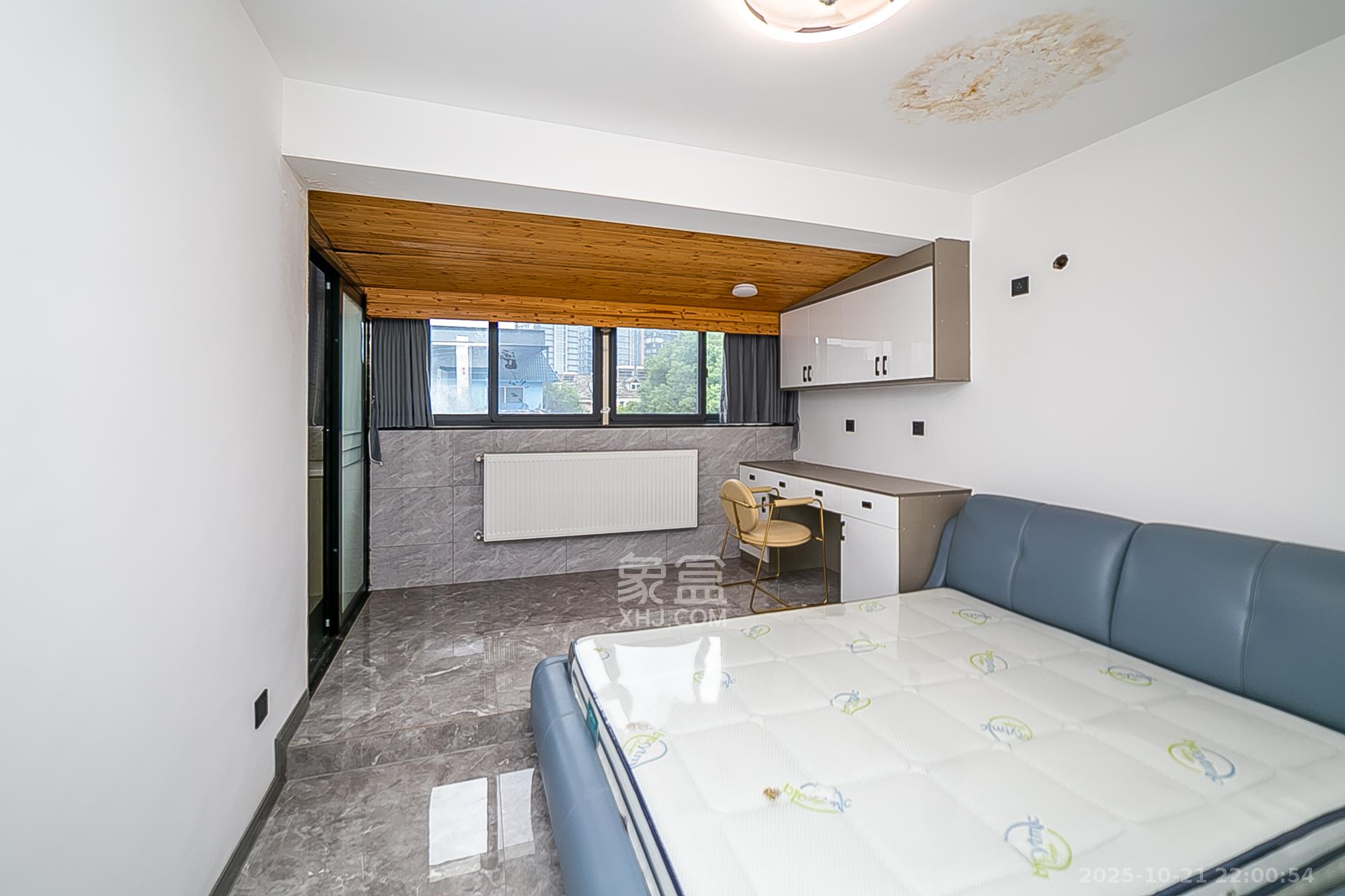 丽江翠园  4室2厅3卫    128.0万卧室