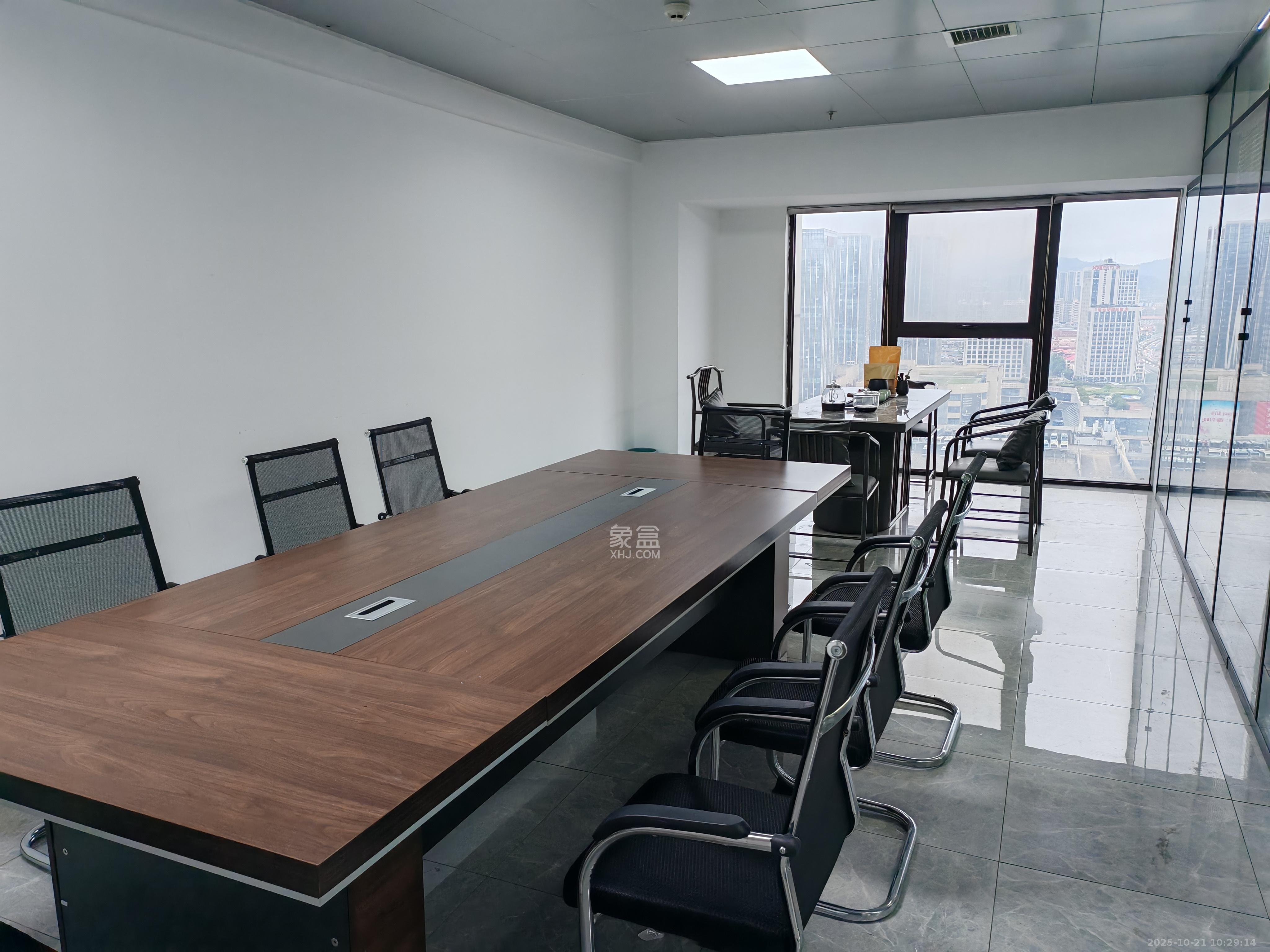 达美D6区   175.0㎡      8500.0元/月室内图