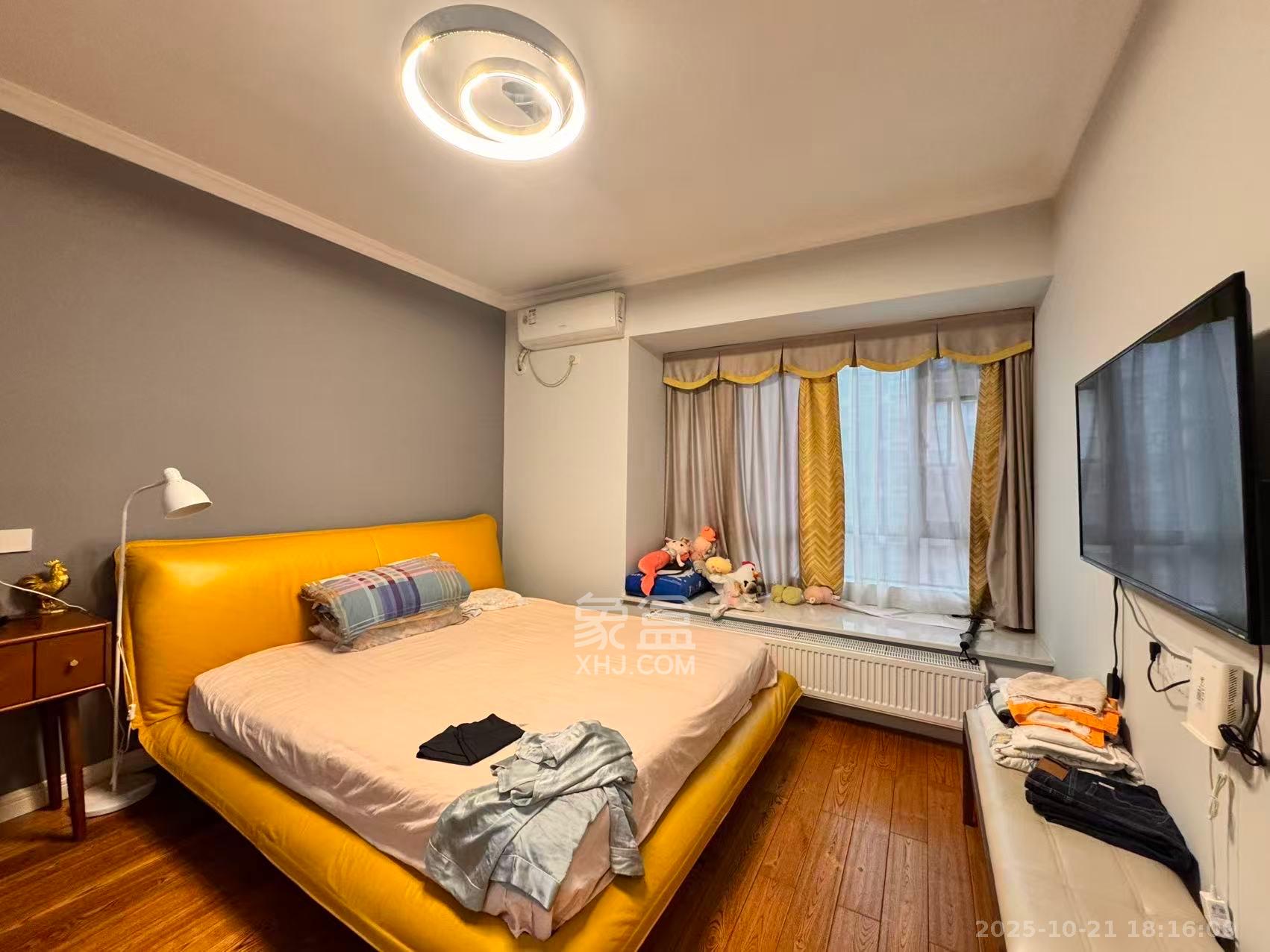 荣悦台  3室2厅2卫    5500.0元/月 荣悦台  3室2厅2卫    5500.0元/月室内图