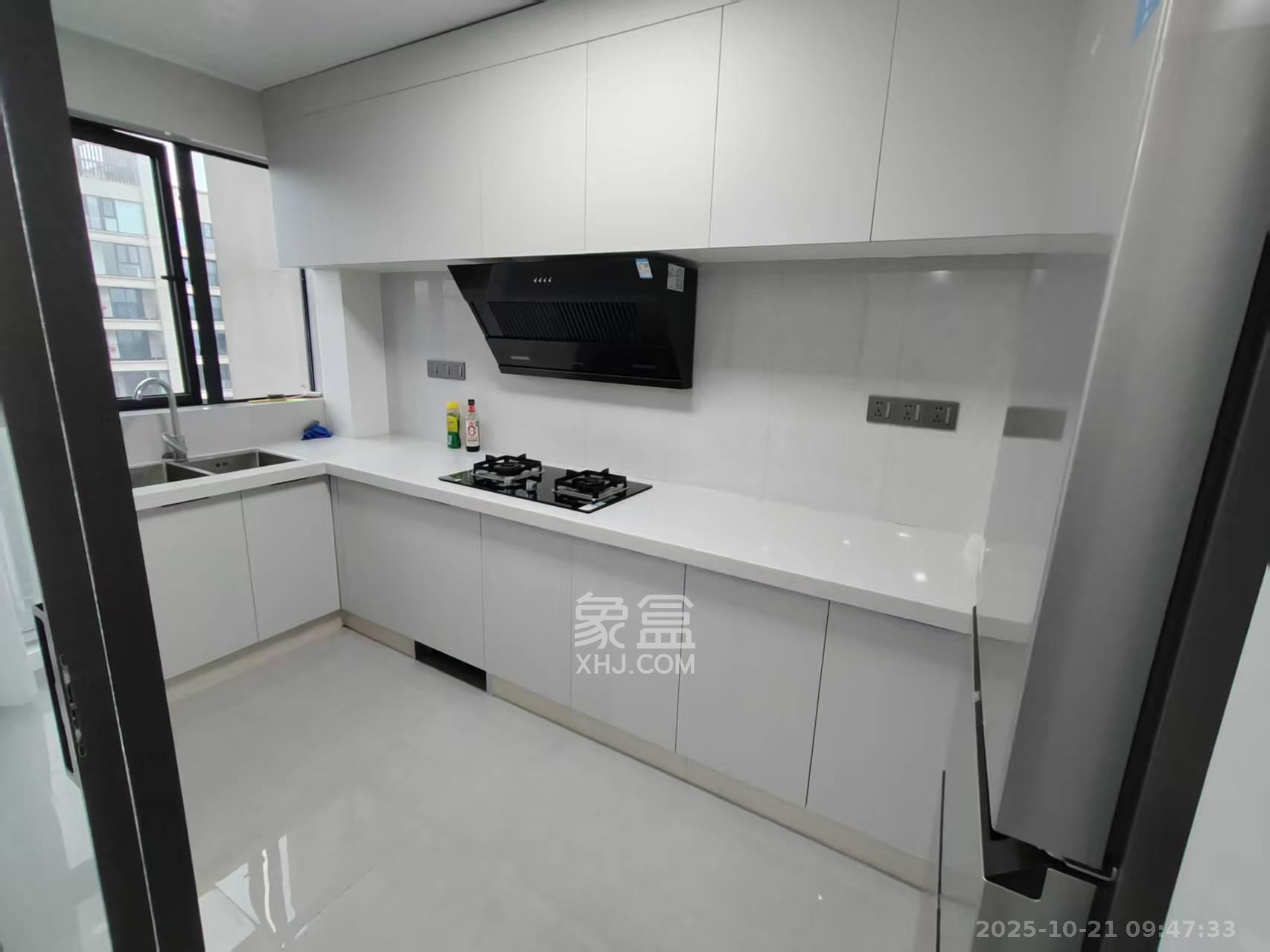 麓谷山湖郡  4室2厅2卫    3100.0元/月室内图