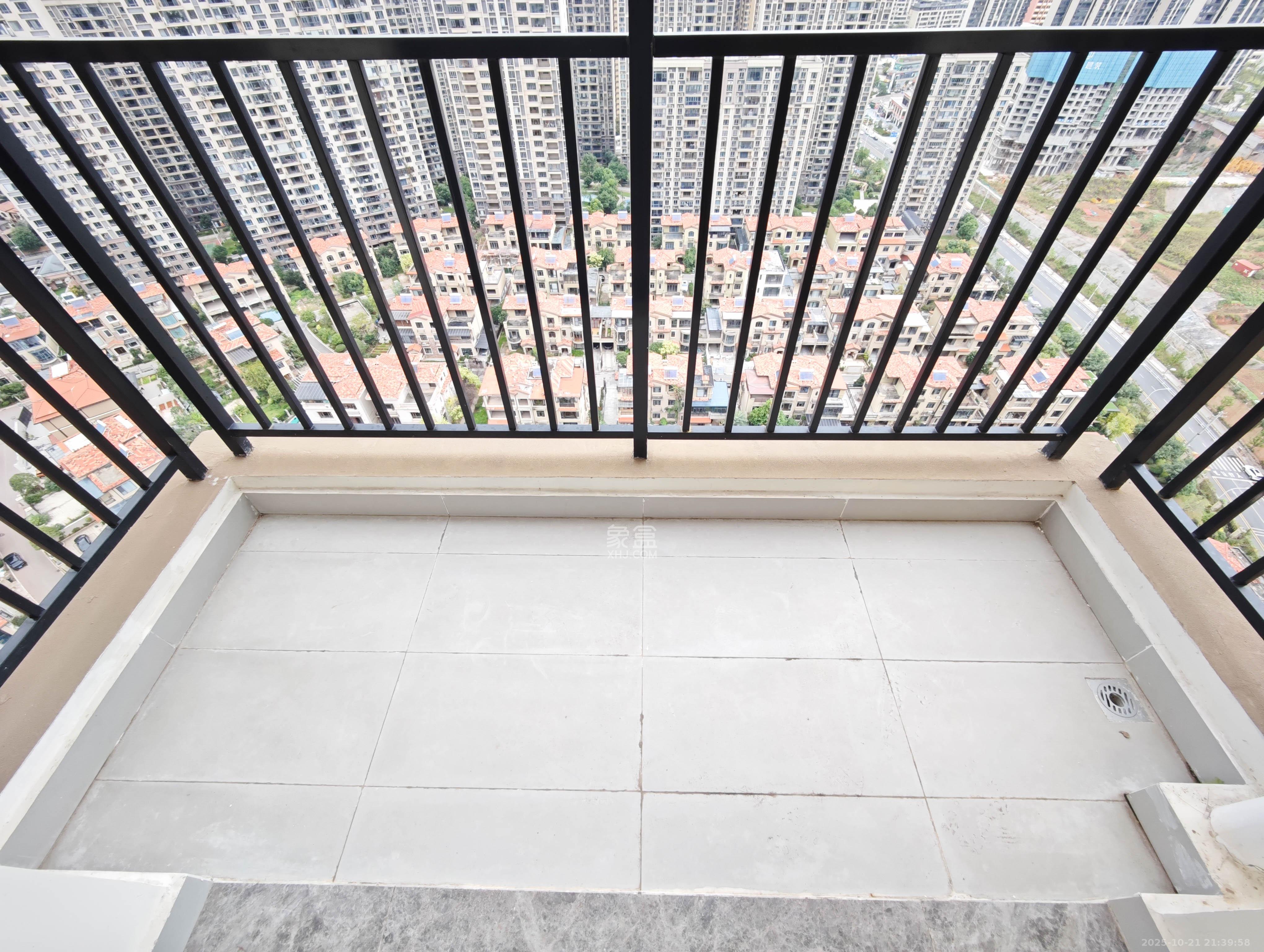 中建嘉和城凤凰台(中建瑞兴家园) 4室2厅2卫 114.0万 中建嘉和城凤凰台(中建瑞兴家园) 4室2厅2卫 114.0万阳台