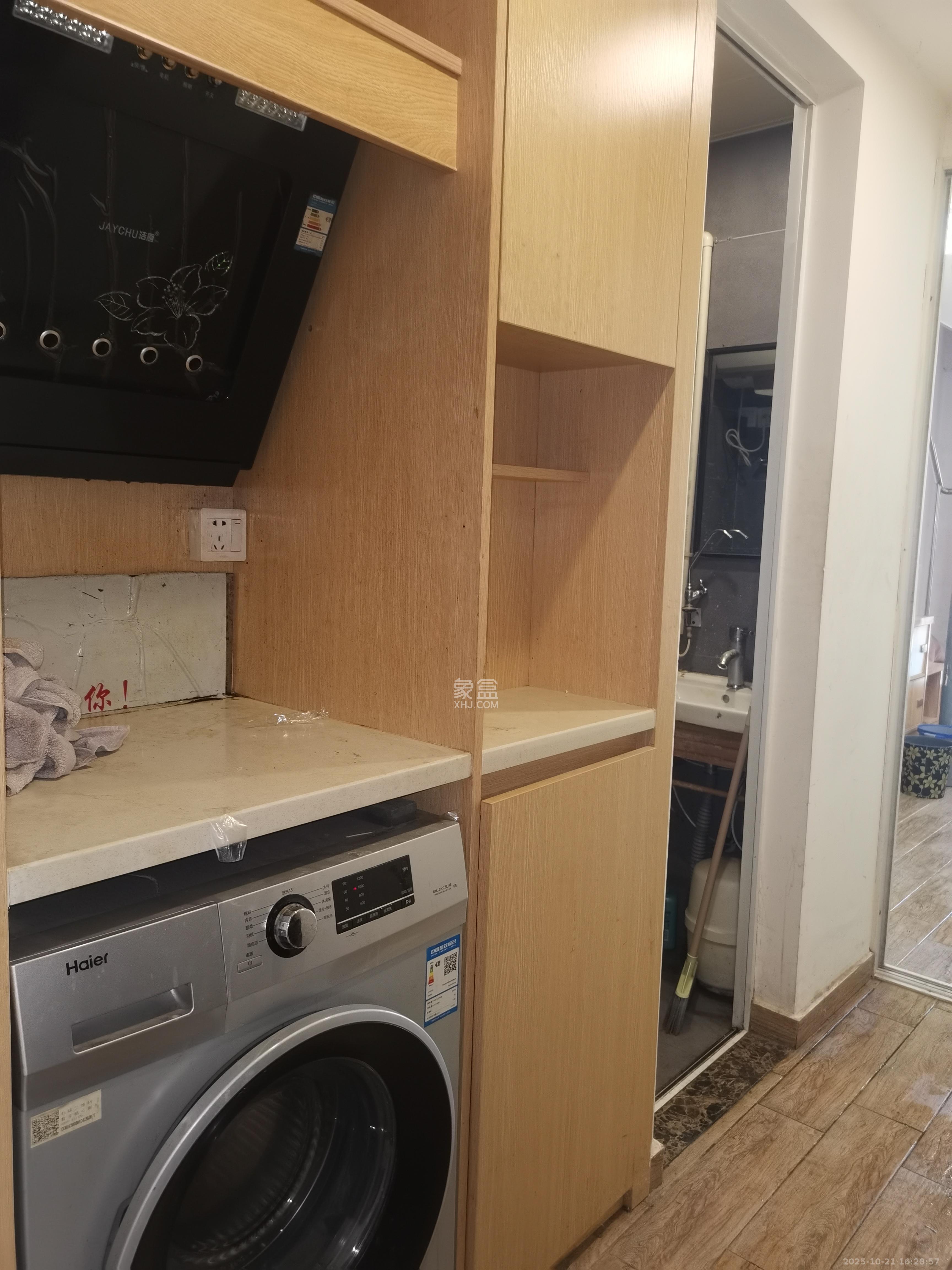 叠彩兰亭  1室0厅1卫    998.0元/月室内图