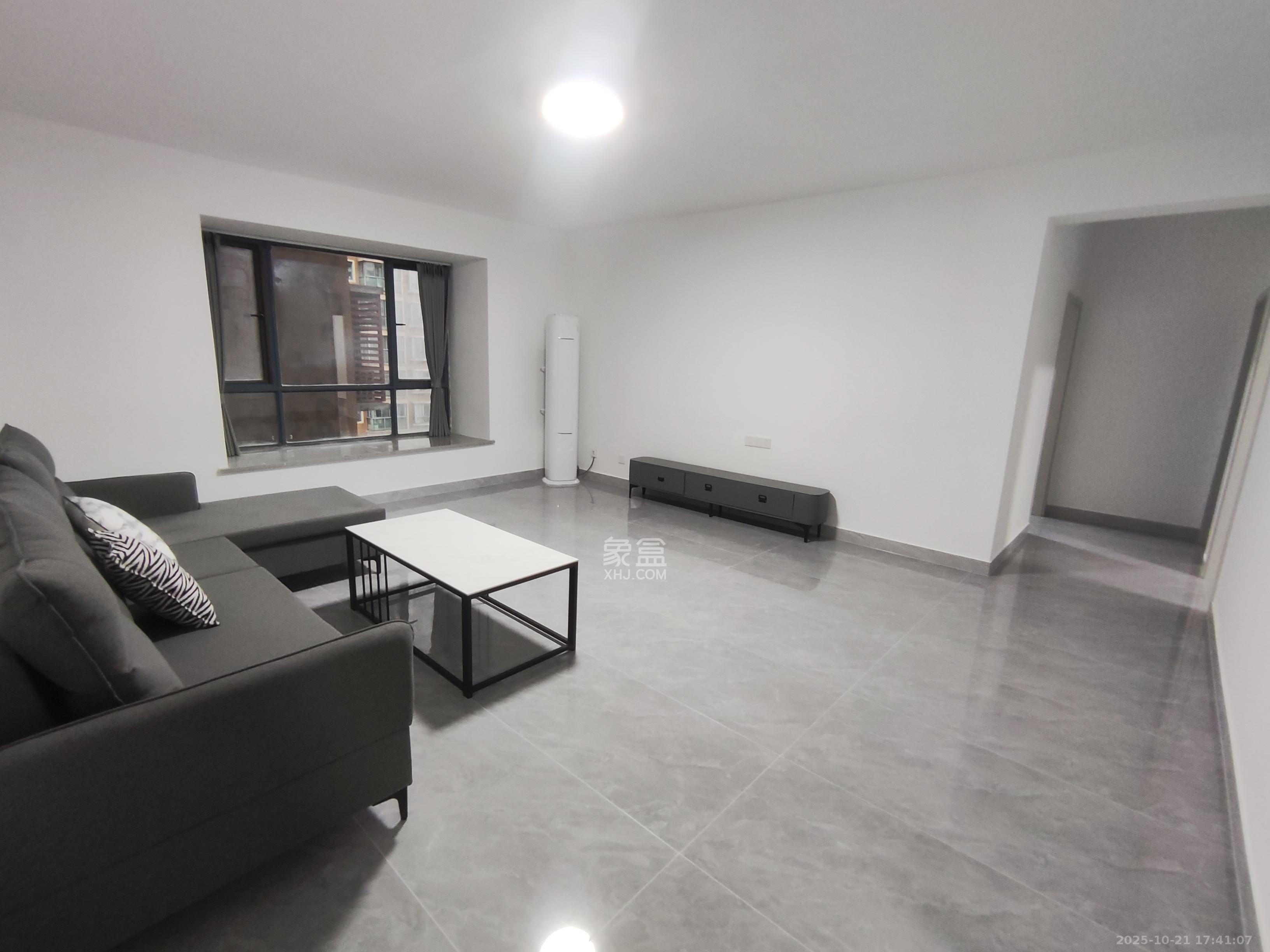 标志浪漫满屋(枫景公寓)  3室2厅2卫    2400.0元/月 标志浪漫满屋(枫景公寓)  3室2厅2卫    2400.0元/月