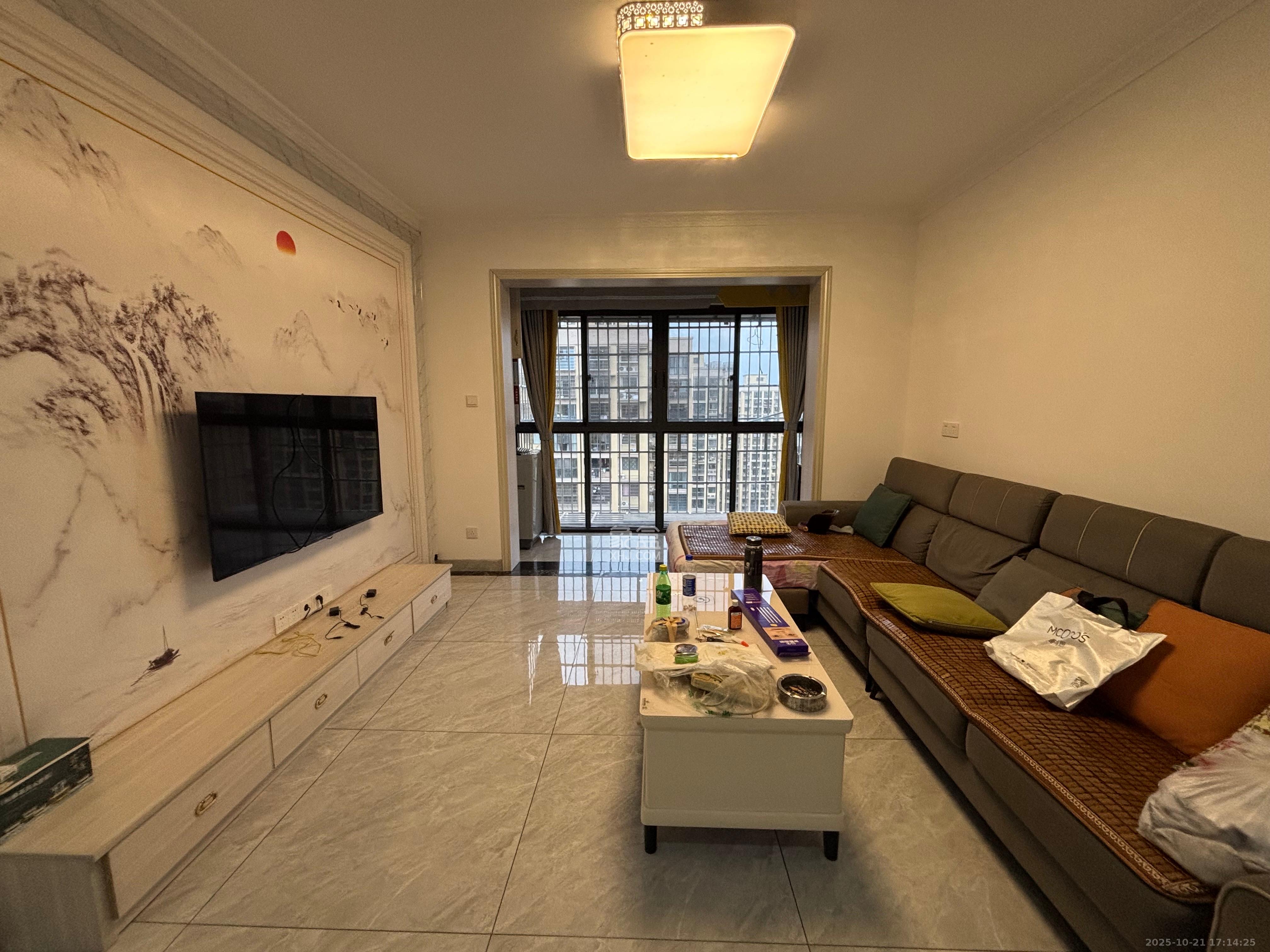 星城新宇川河苑  3室2厅1卫    2200.0元/月