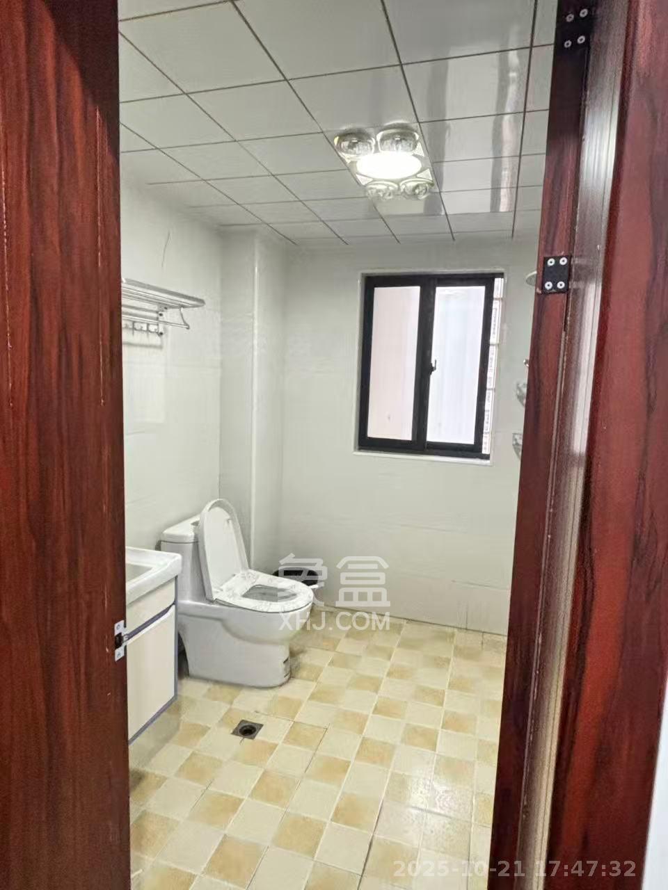 嘉顺苑 4室2厅1卫 2600.0元/月 嘉顺苑 4室2厅1卫 2600.0元/月室内图