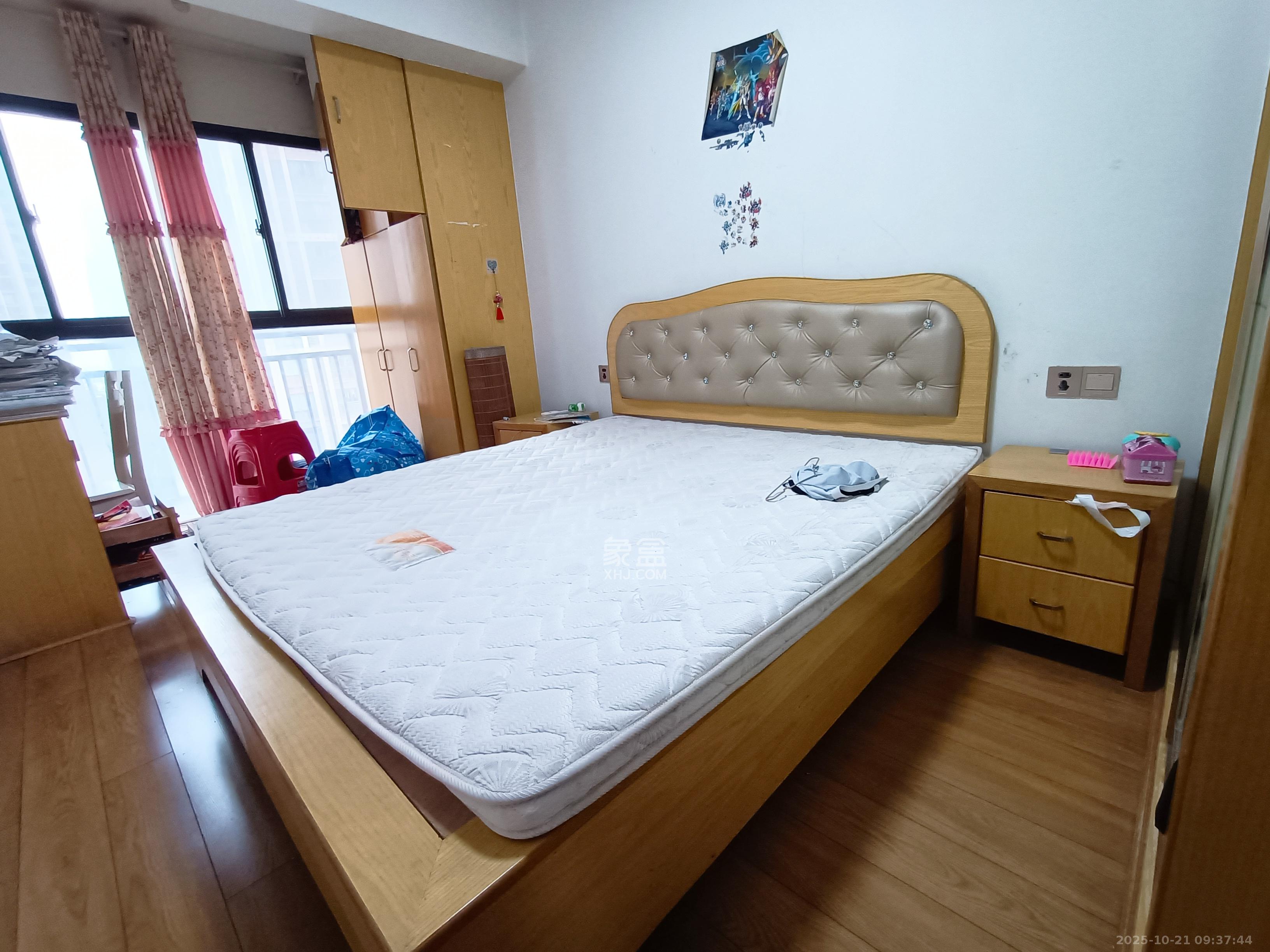 旭辉华庭  3室2厅2卫    1900.0元/月室内图