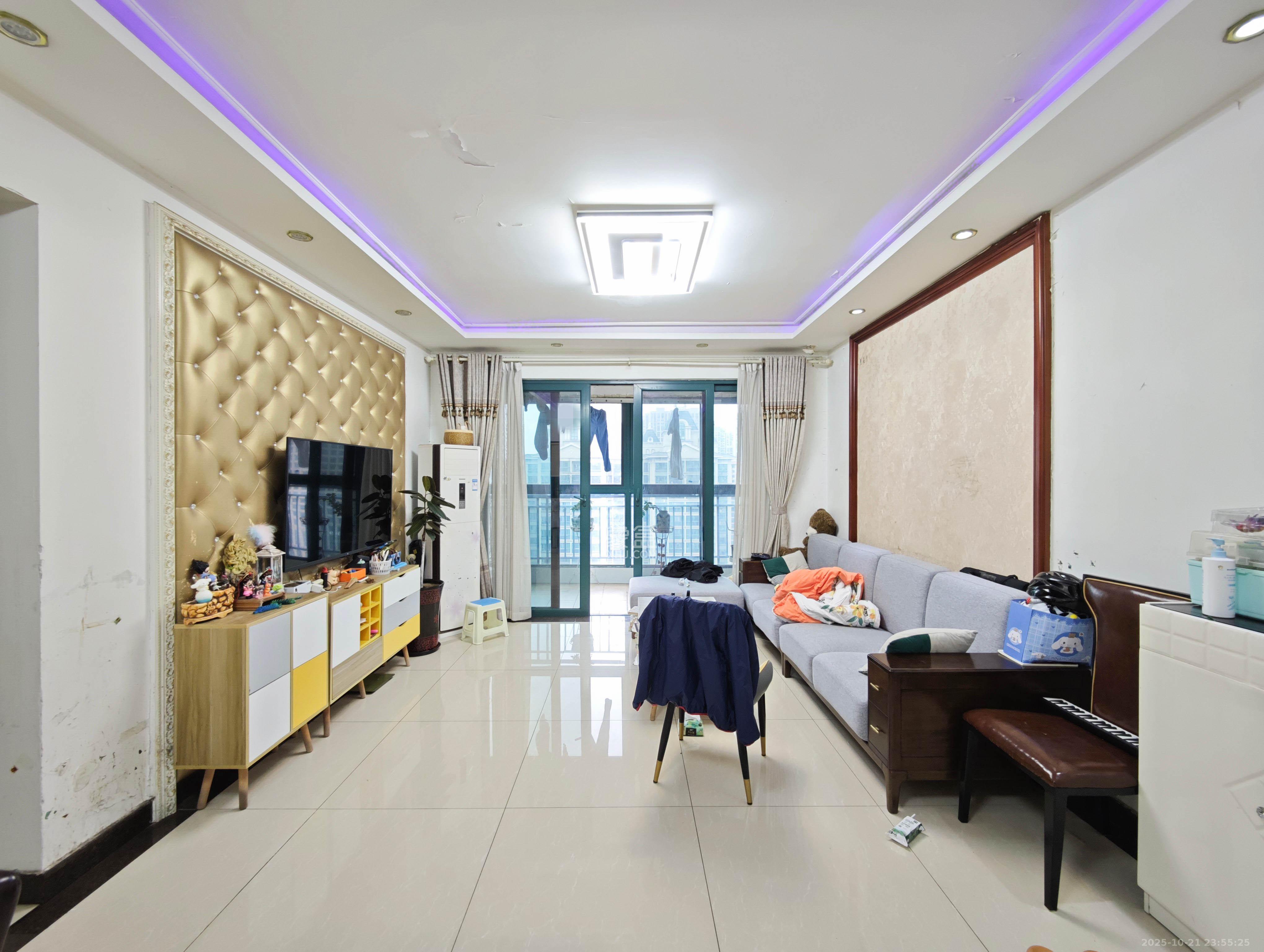 恒大城  1室2厅2卫    88.0万