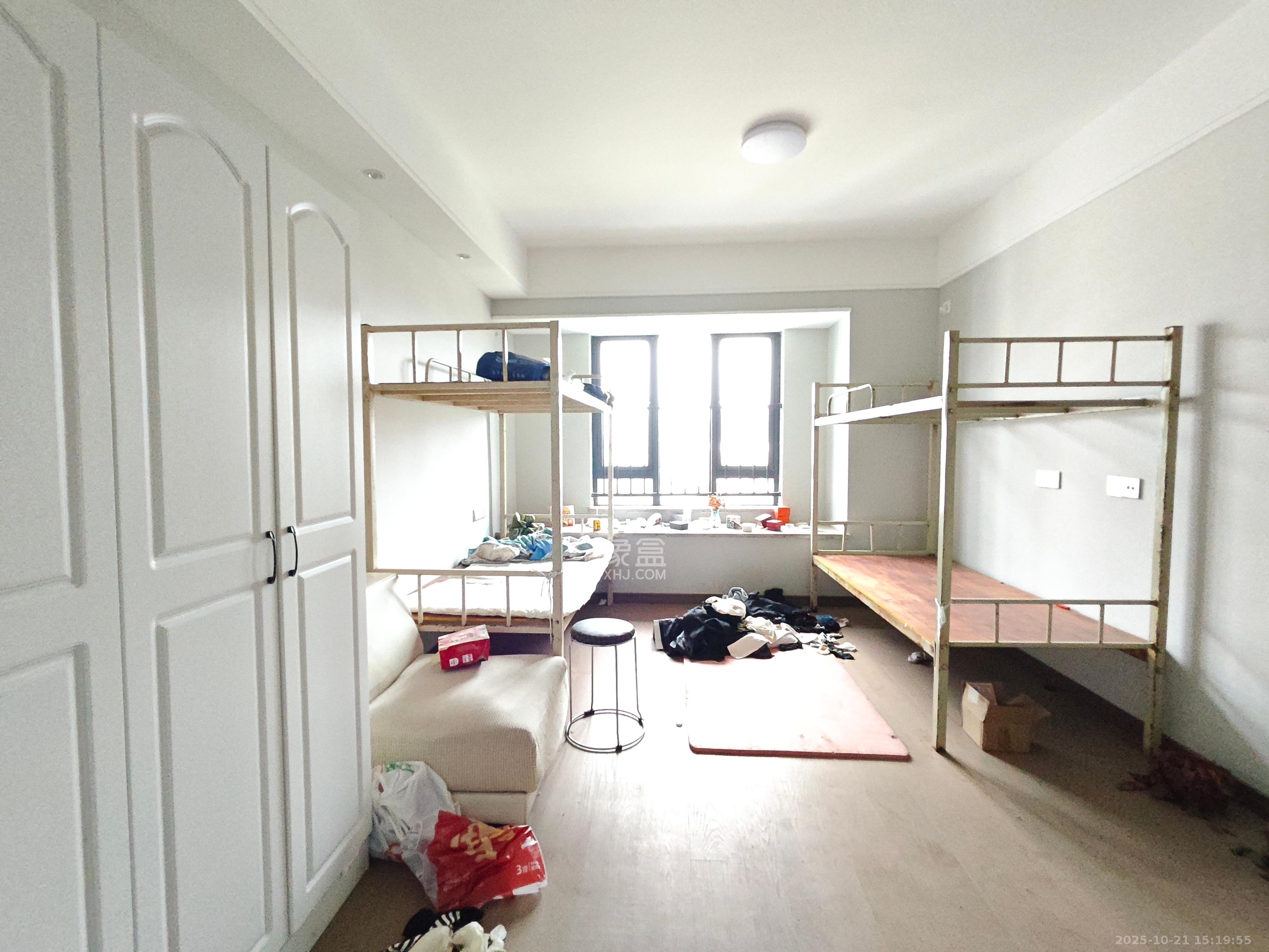 梦想麓隐天境  4室2厅2卫    3500.0元/月室内图