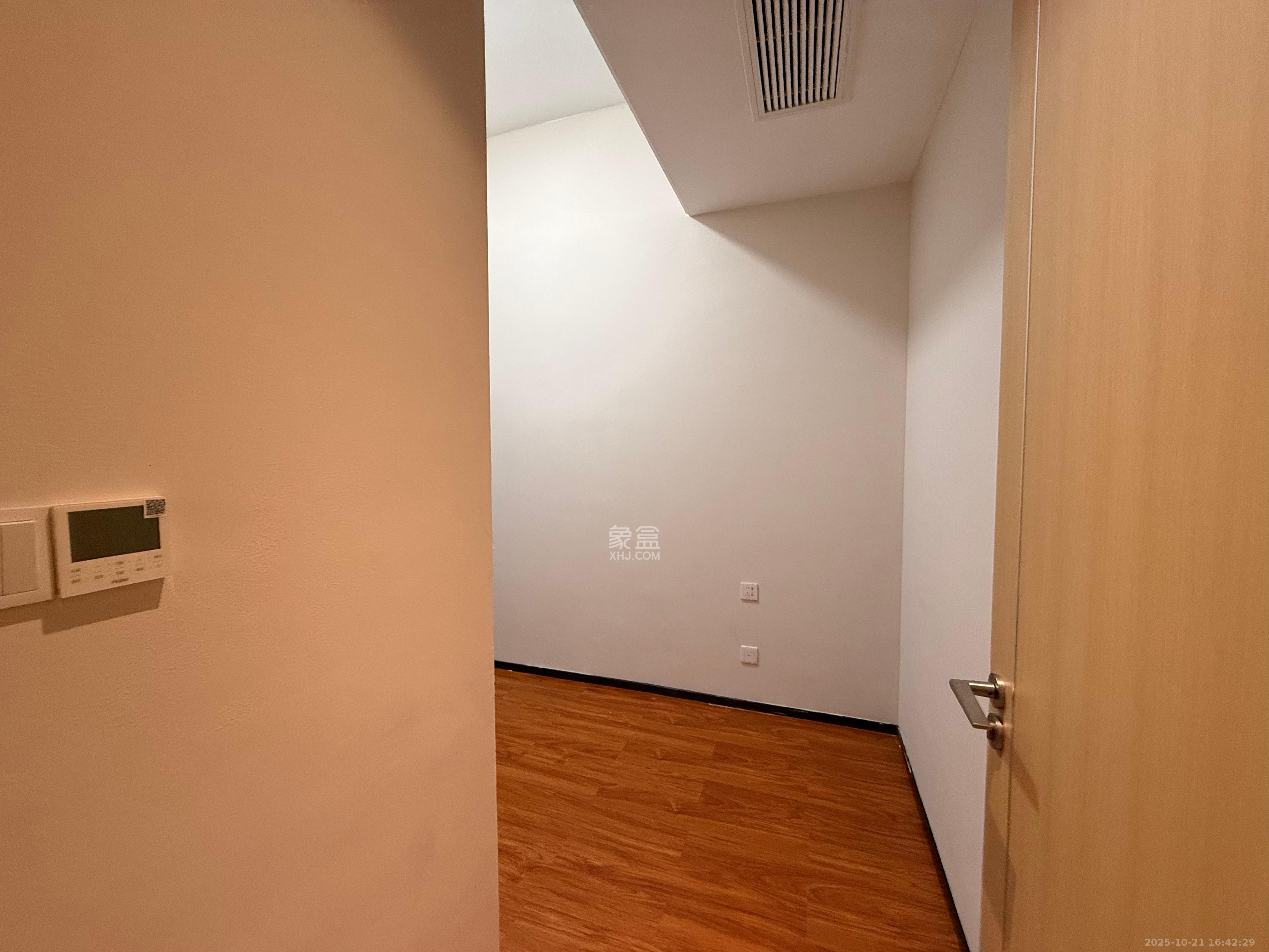 恒大珺悦府 2室2厅1卫 2300.0元/月 恒大珺悦府 2室2厅1卫 2300.0元/月室内图