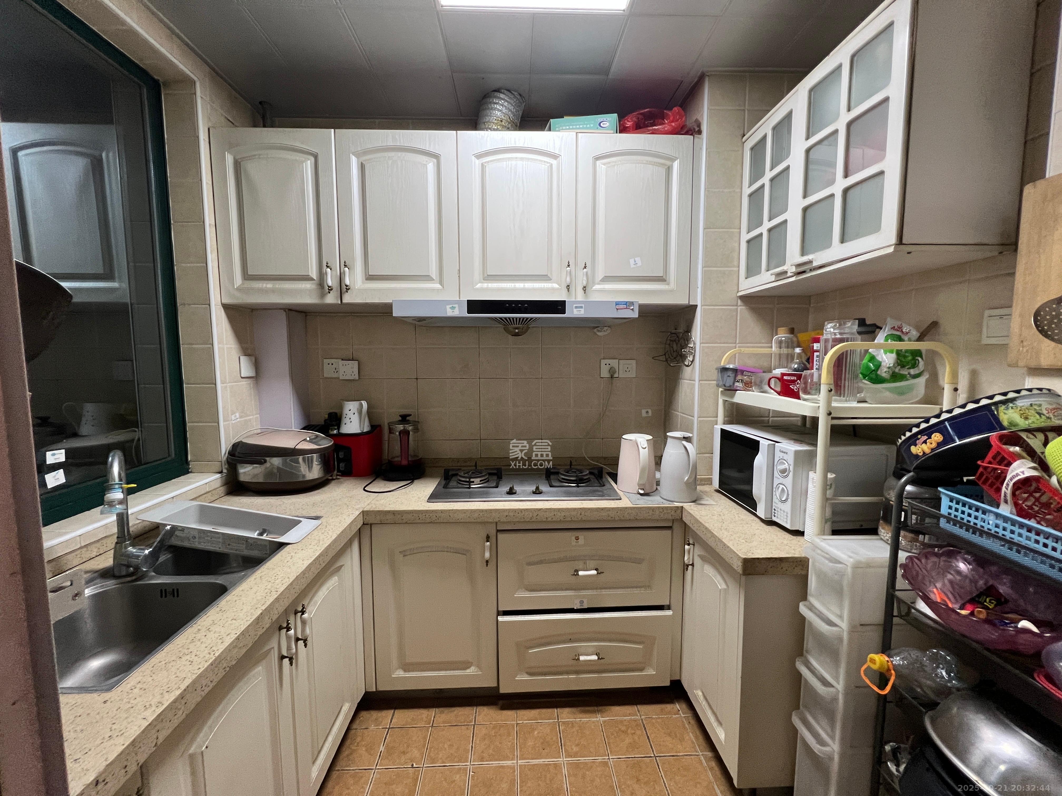 维一星城原山苑  4室2厅2卫    2450.0元/月 维一星城原山苑  4室2厅2卫    2450.0元/月室内图