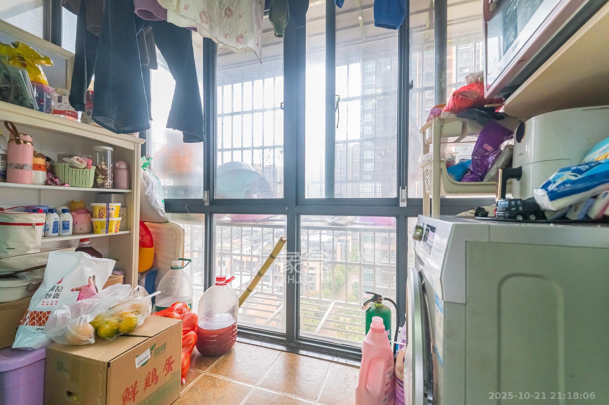 海伦春天  4室2厅2卫    98.0万阳台