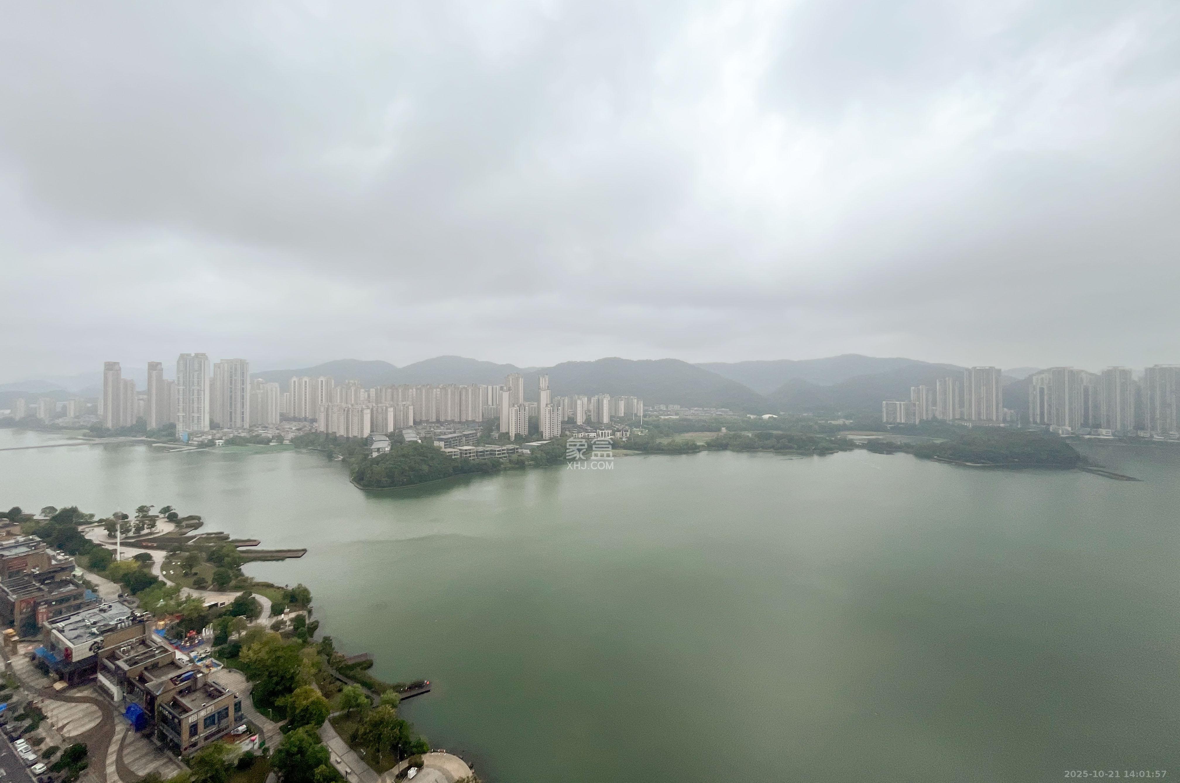 天祥水晶湾  5室2厅2卫    242.0万 天祥水晶湾  5室2厅2卫    242.0万其他