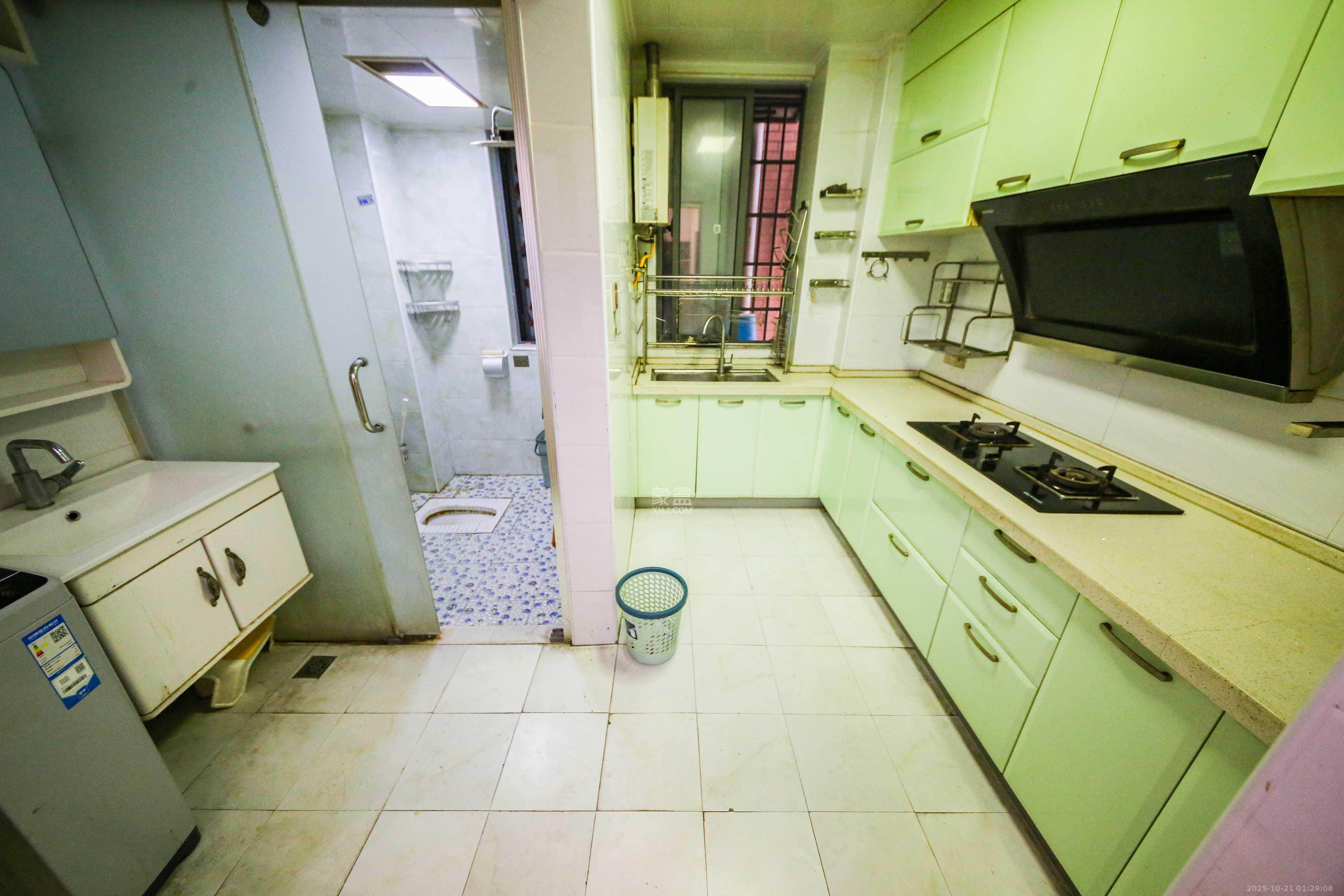 鑫远湘府逸园  3室2厅1卫    71.0万 鑫远湘府逸园  3室2厅1卫    71.0万厨房