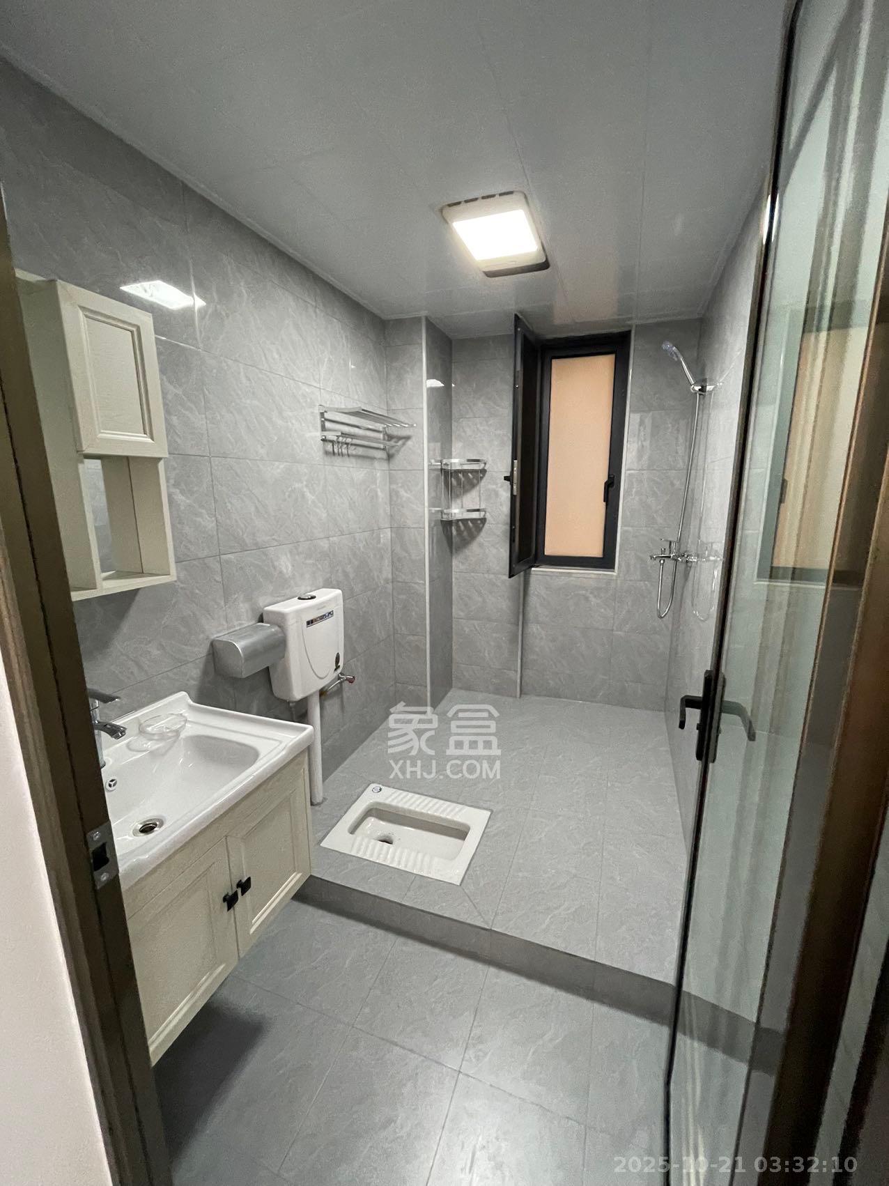 卓越浅水湾  3室2厅2卫    2600.0元/月室内图