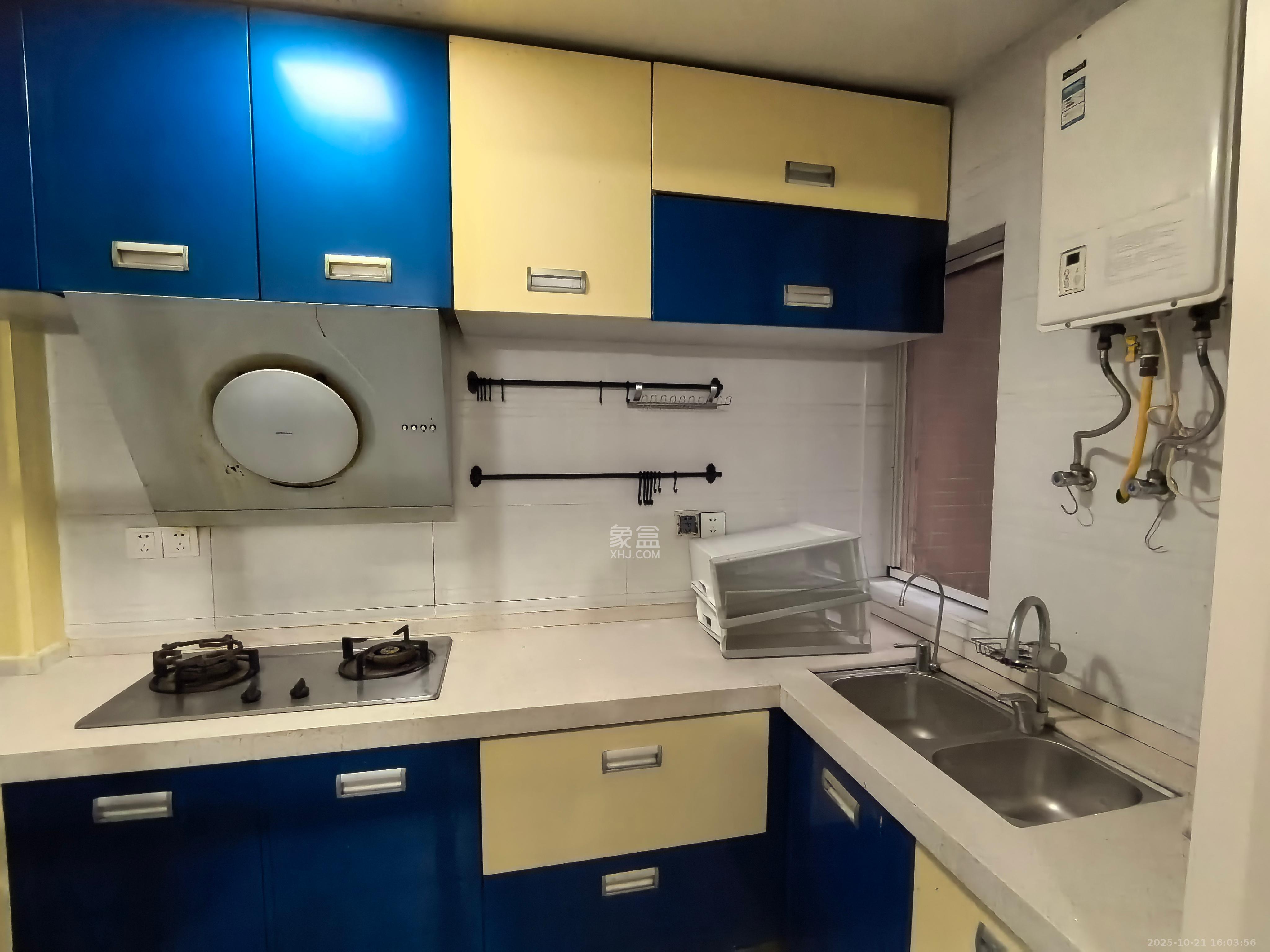 万国城(当代满庭春MOMA)二期  1室2厅1卫    2300.0元/月 万国城(当代满庭春MOMA)二期  1室2厅1卫    2300.0元/月室内图