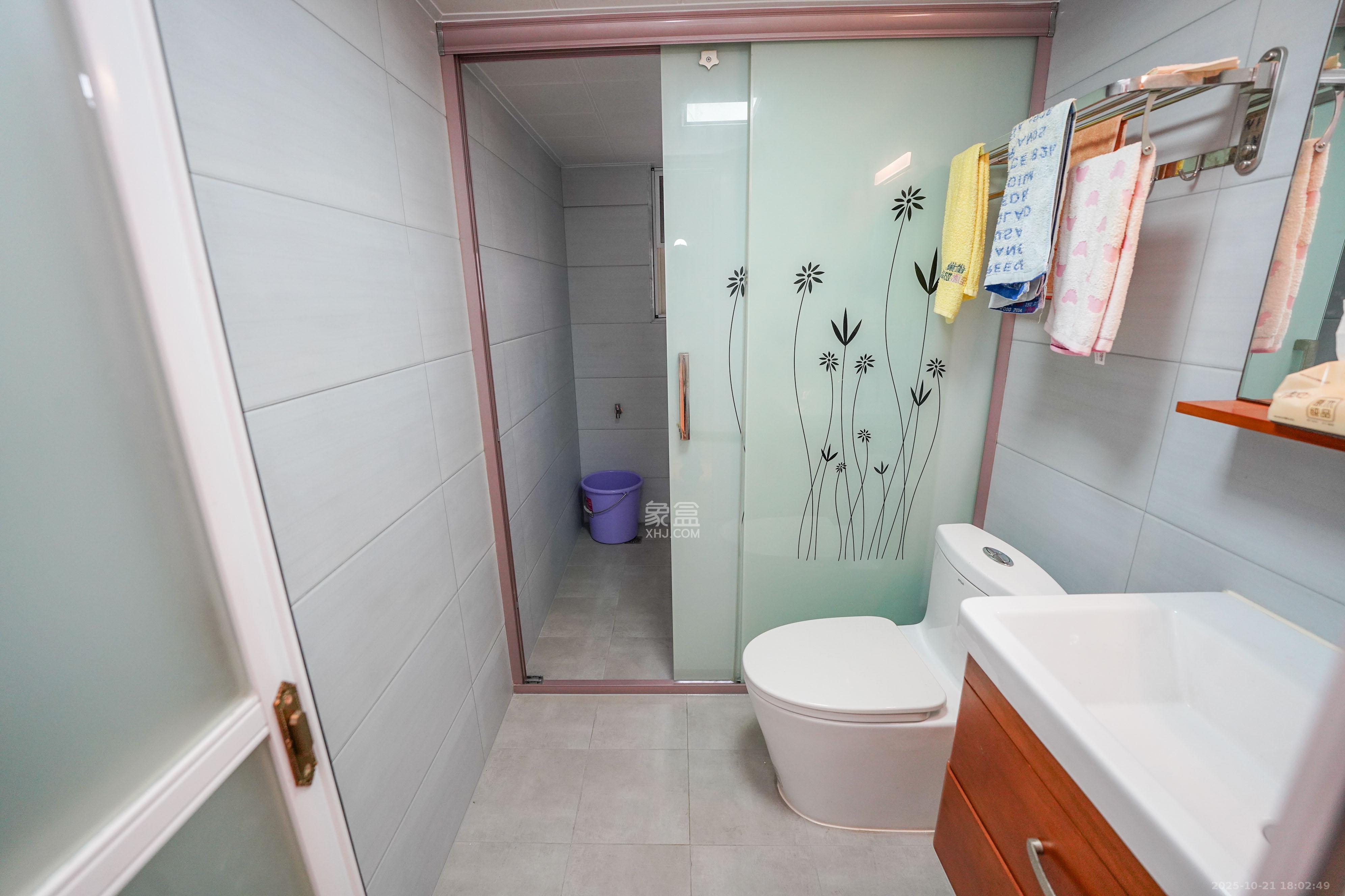 嘉华城(一期) 3室2厅1卫 136.0万 嘉华城(一期) 3室2厅1卫 136.0万卫生间