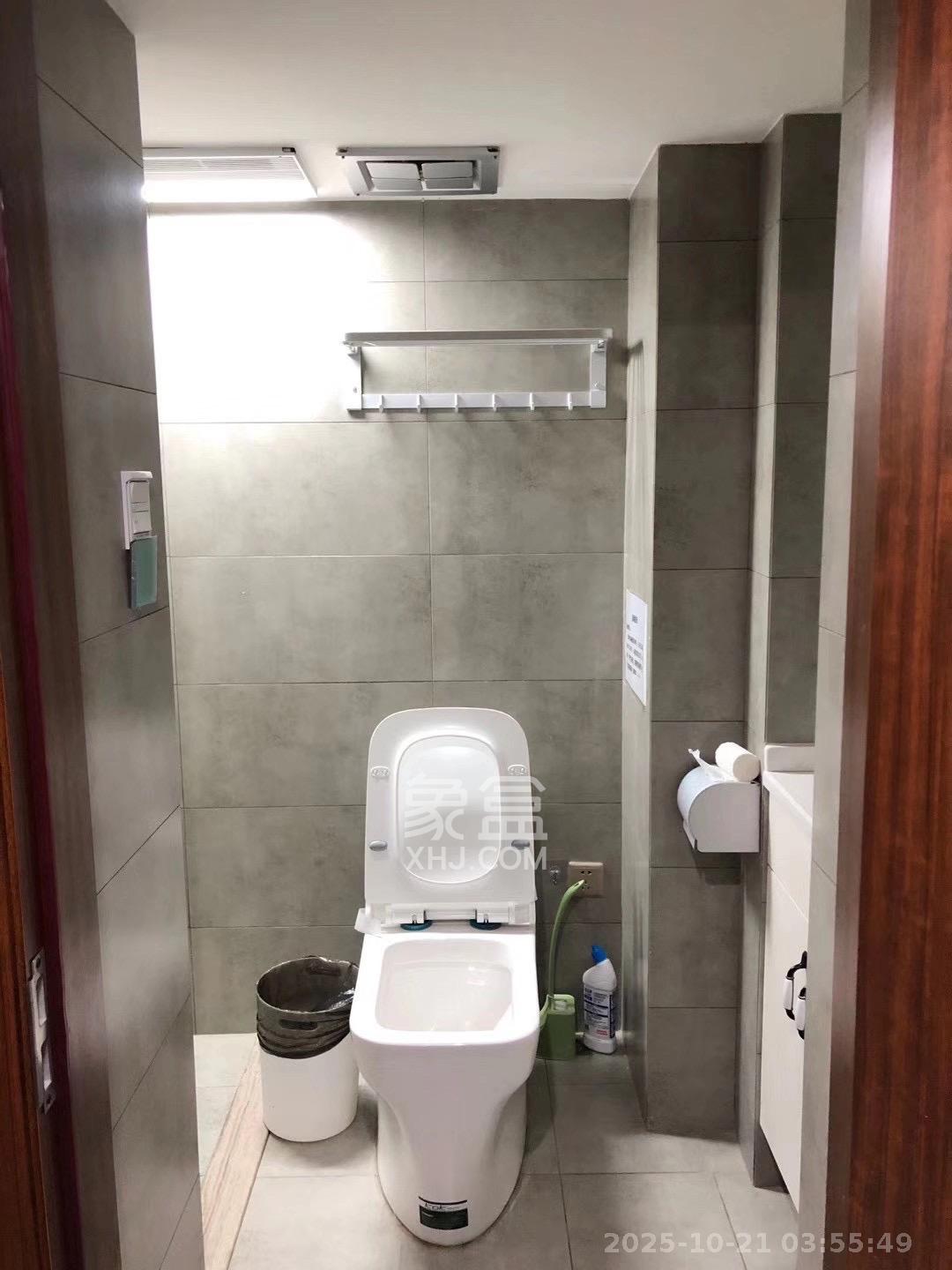 达美溪湖湾  2室2厅1卫    2600.0元/月 达美溪湖湾  2室2厅1卫    2600.0元/月室内图