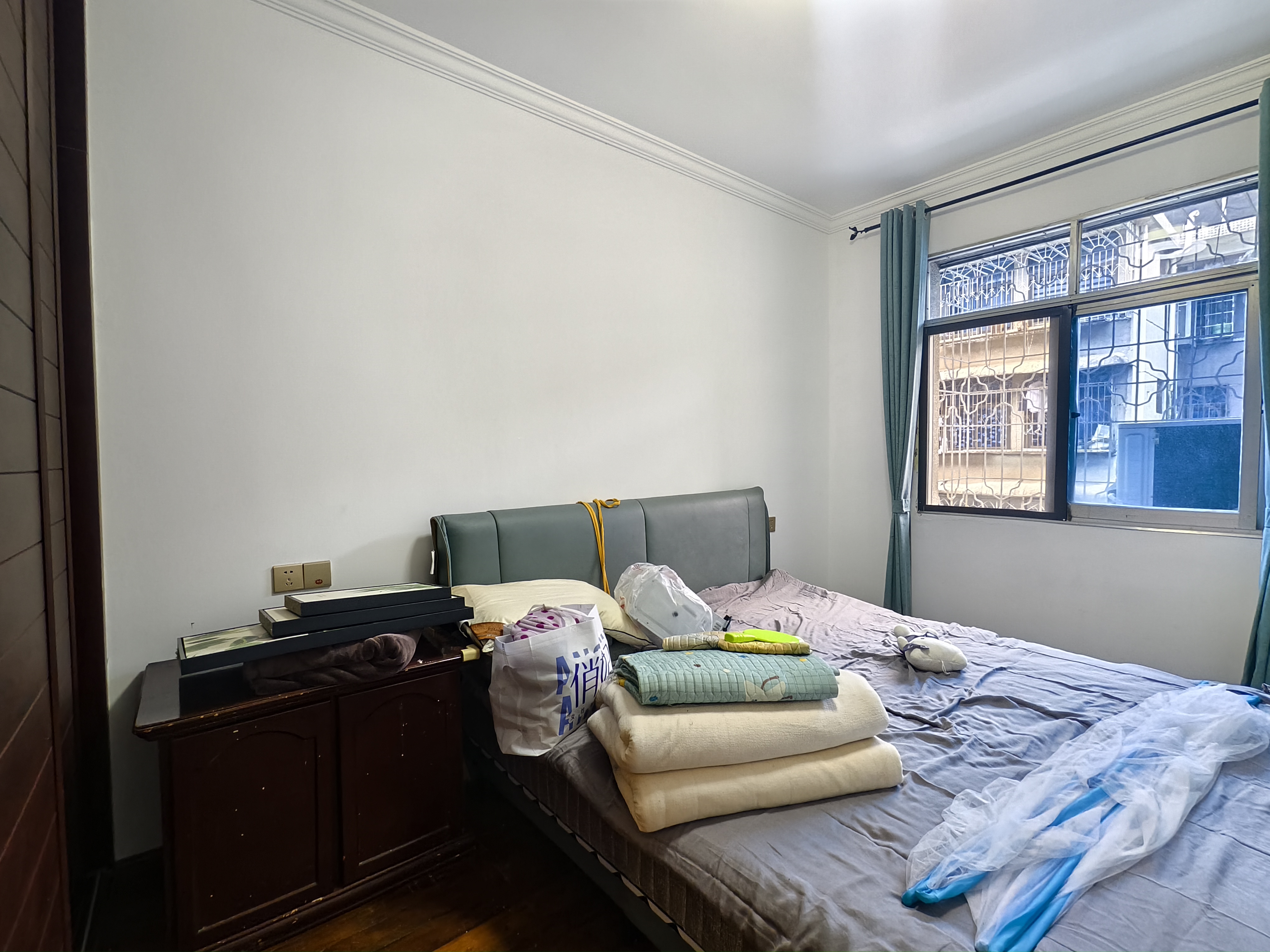 区检察院宿舍 3室2厅1卫 55.8万 区检察院宿舍 3室2厅1卫 55.8万客厅