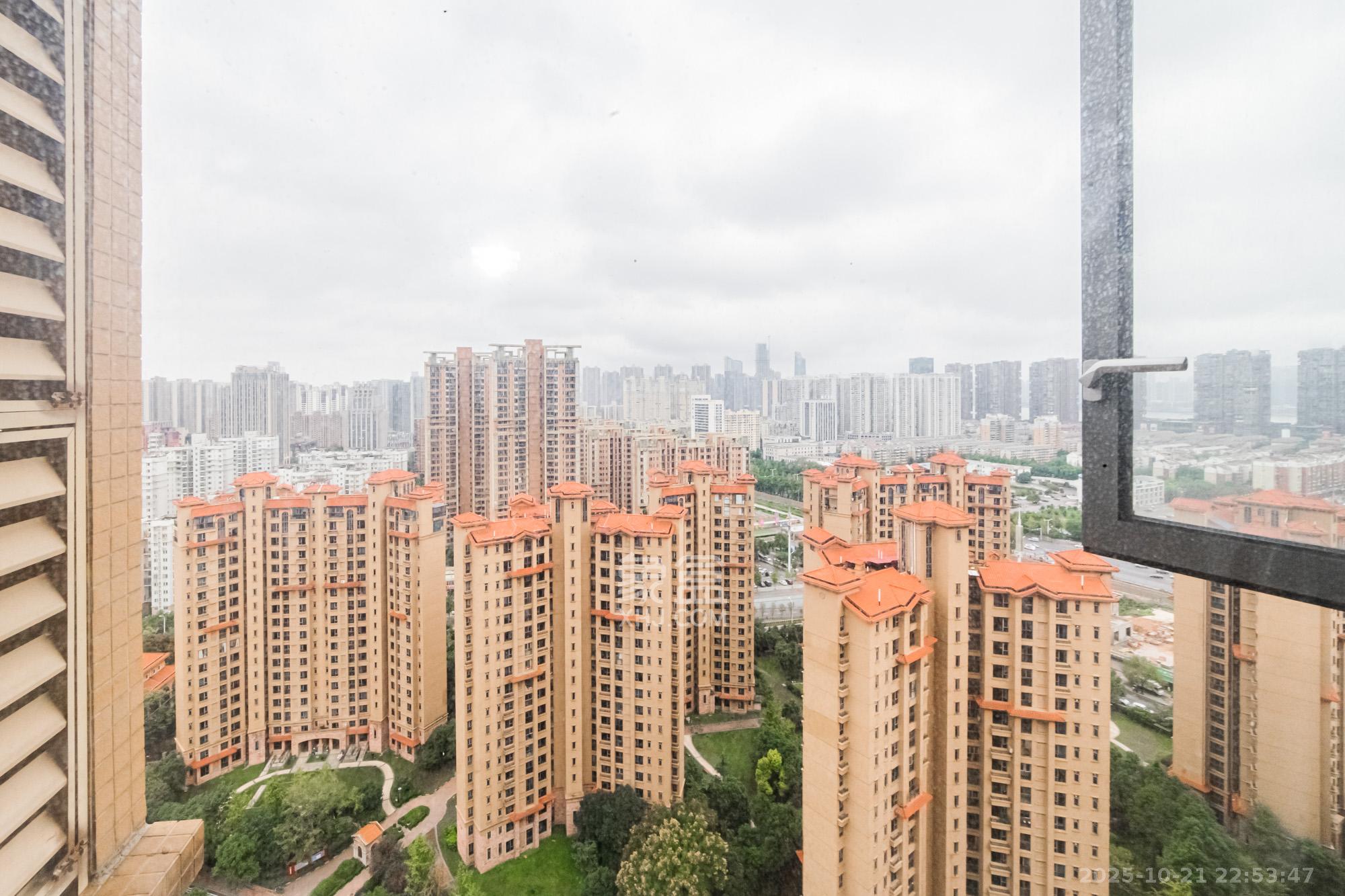 珠江郦城薰衣道  3室2厅1卫    86.0万 珠江郦城薰衣道  3室2厅1卫    86.0万其他