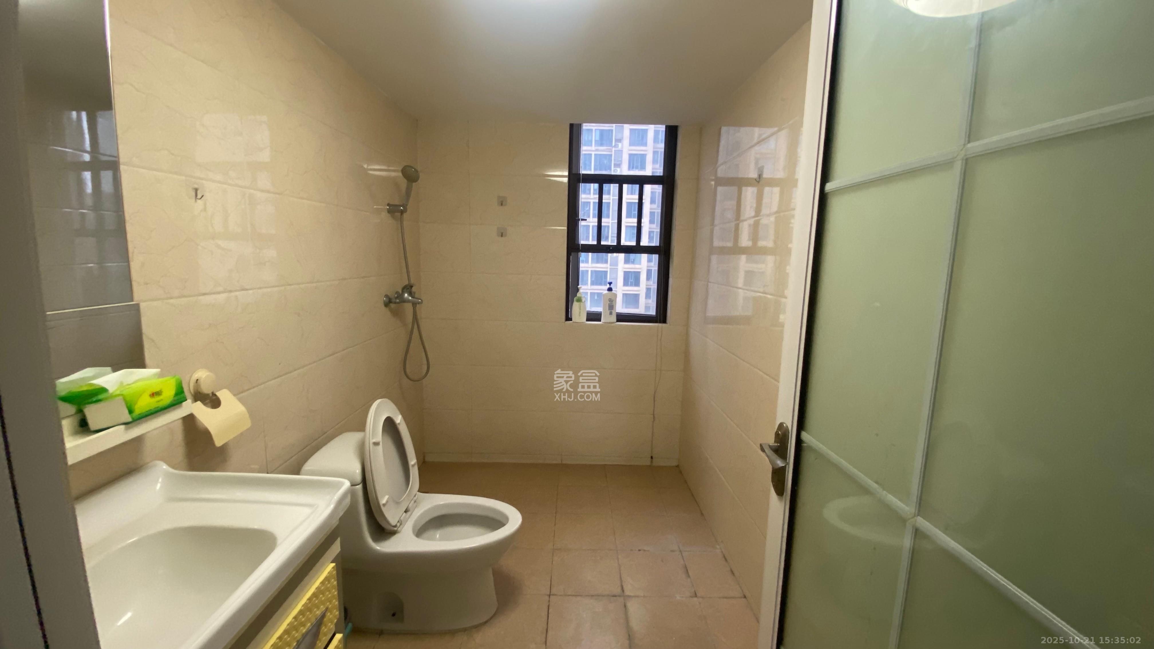 雨花公馆(紫苔名苑)  4室2厅2卫    4000.0元/月 雨花公馆(紫苔名苑)  4室2厅2卫    4000.0元/月室内图