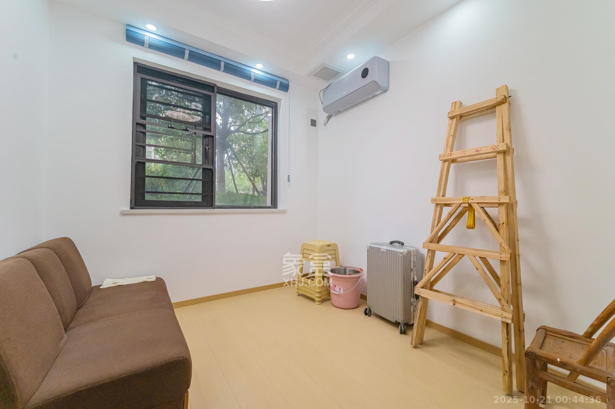 旭辉美的东樾城 4室2厅2卫 145.0万 旭辉美的东樾城 4室2厅2卫 145.0万卧室