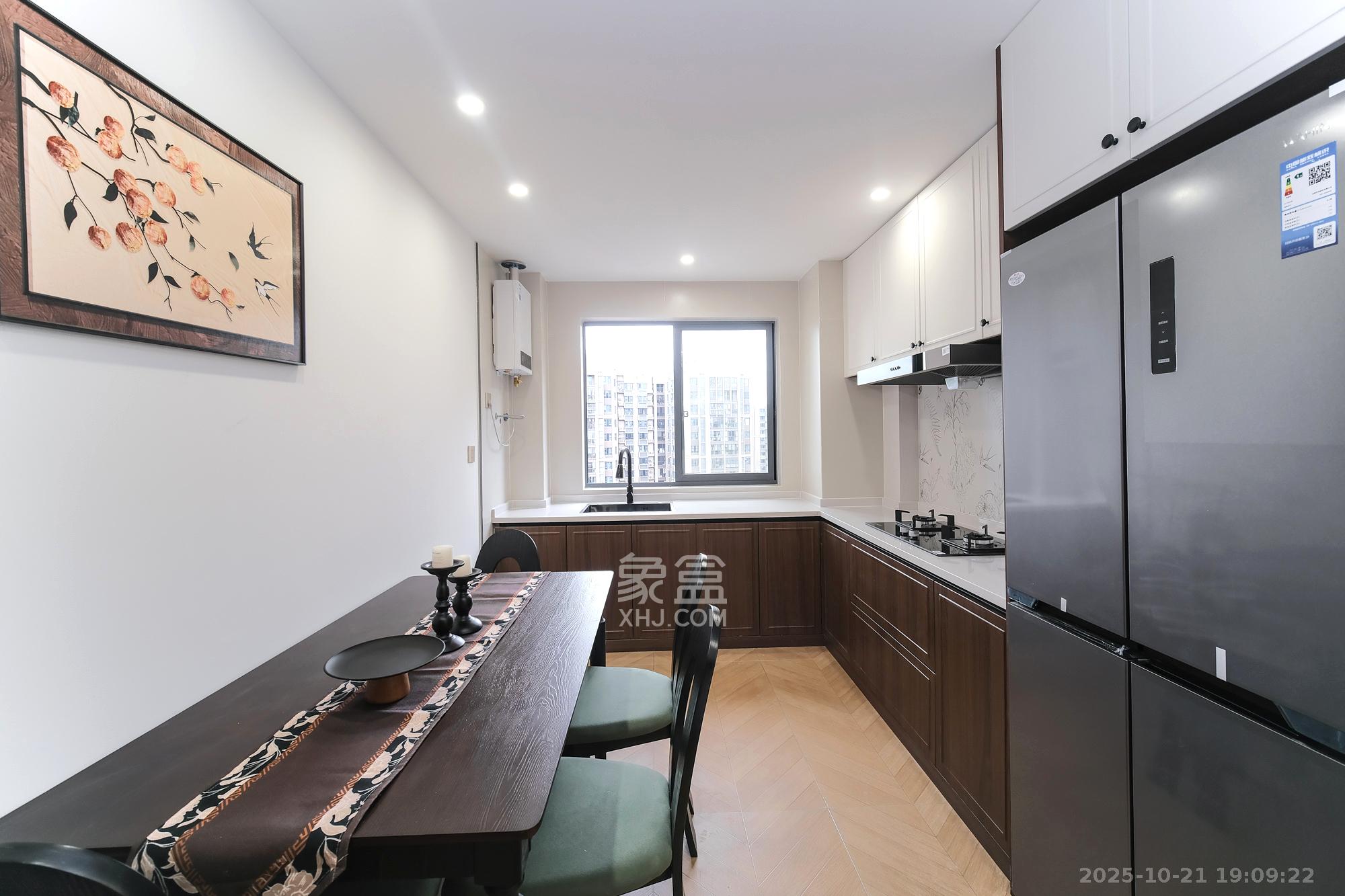 荣盛花语城  3室2厅1卫    59.8万客厅