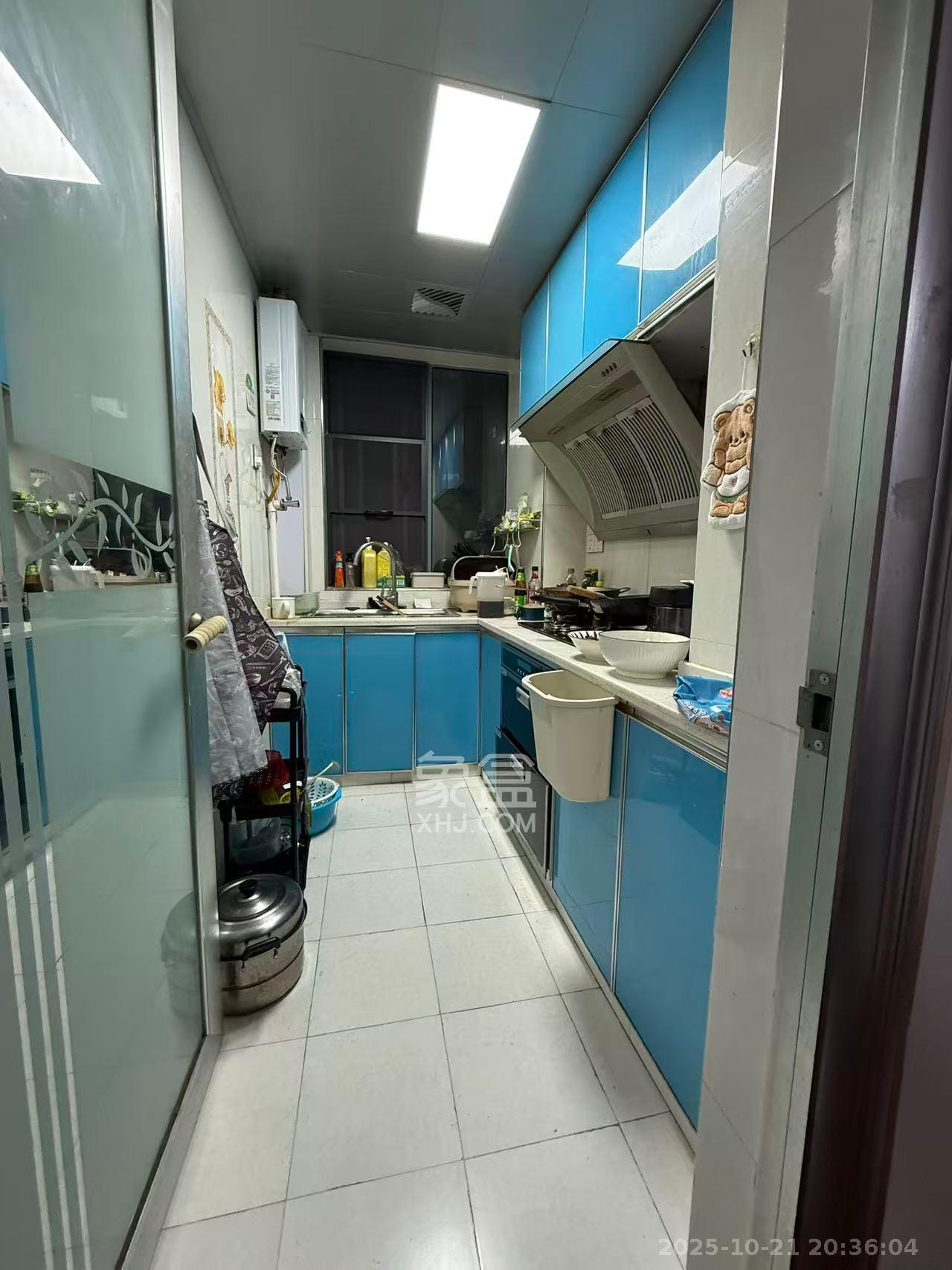 滨江君悦香邸  3室2厅1卫    2500.0元/月 滨江君悦香邸  3室2厅1卫    2500.0元/月室内图