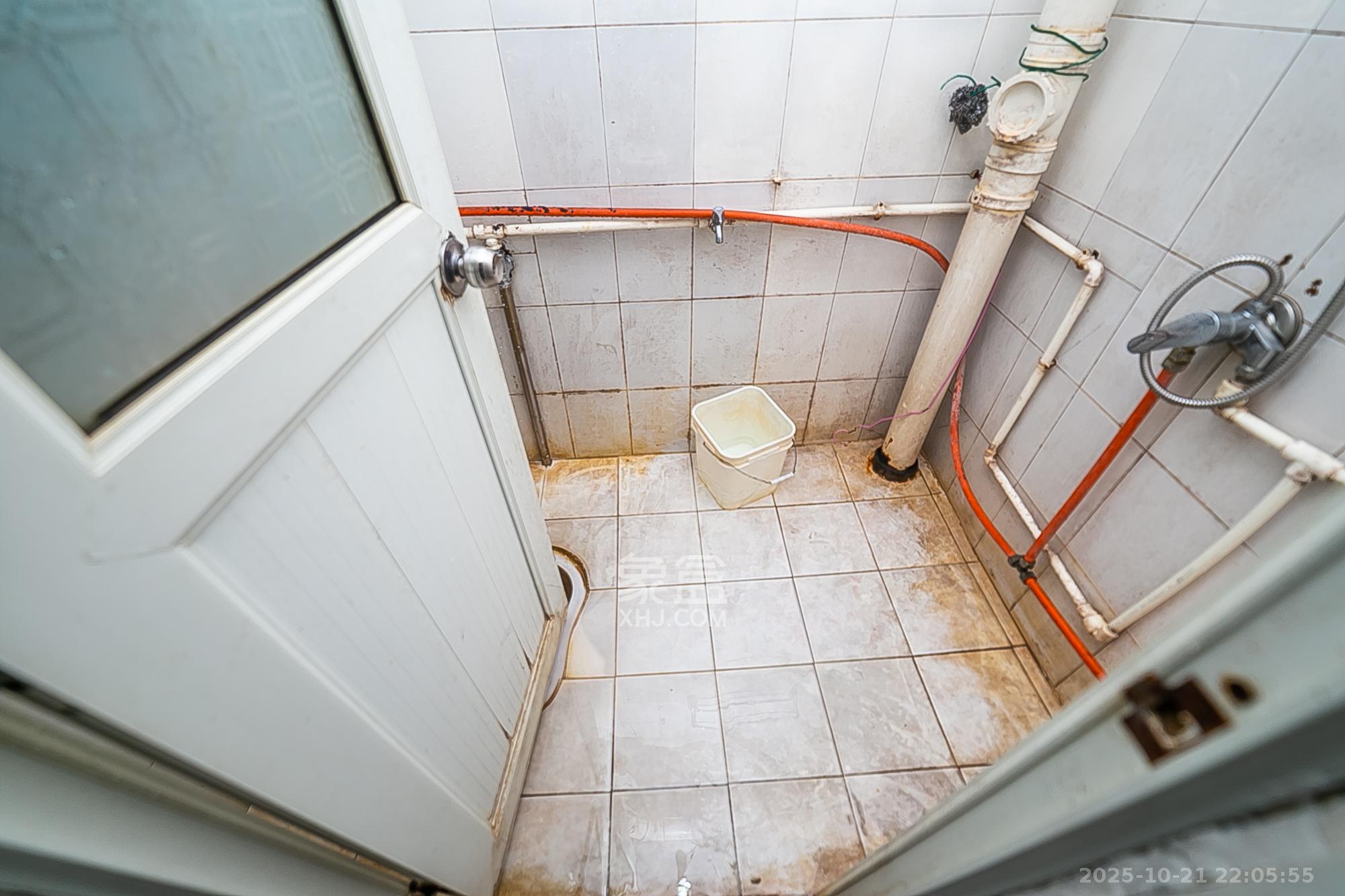 长征花园  3室2厅1卫    49.0万其他