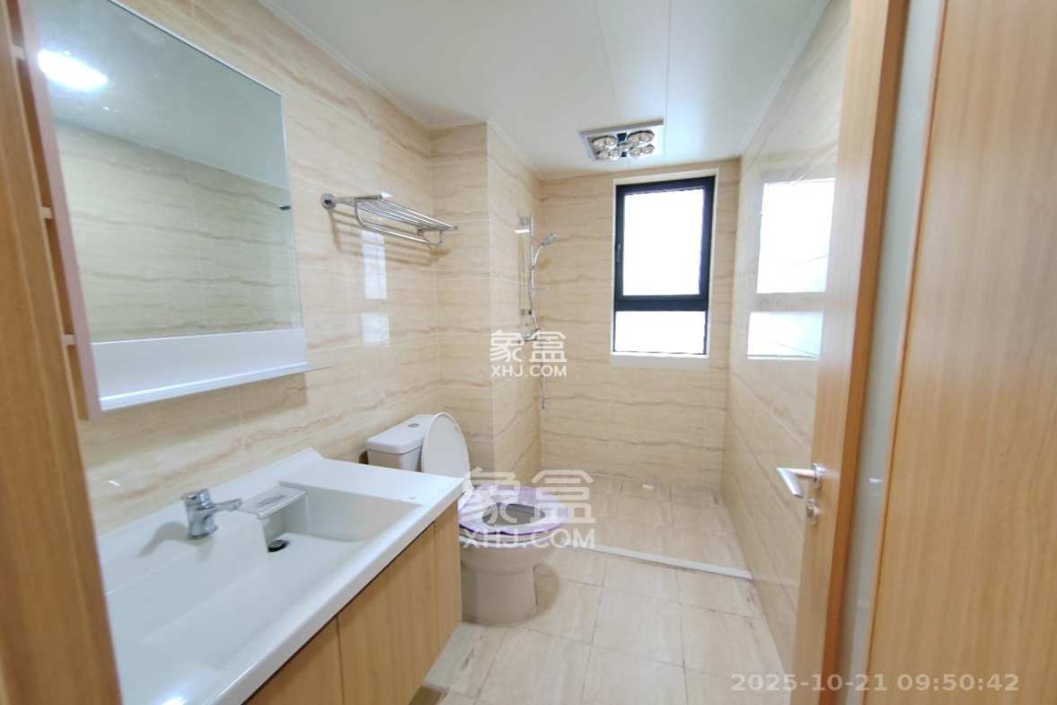 万科魅力之城 3室2厅2卫 2500.0元/月 万科魅力之城 3室2厅2卫 2500.0元/月室内图