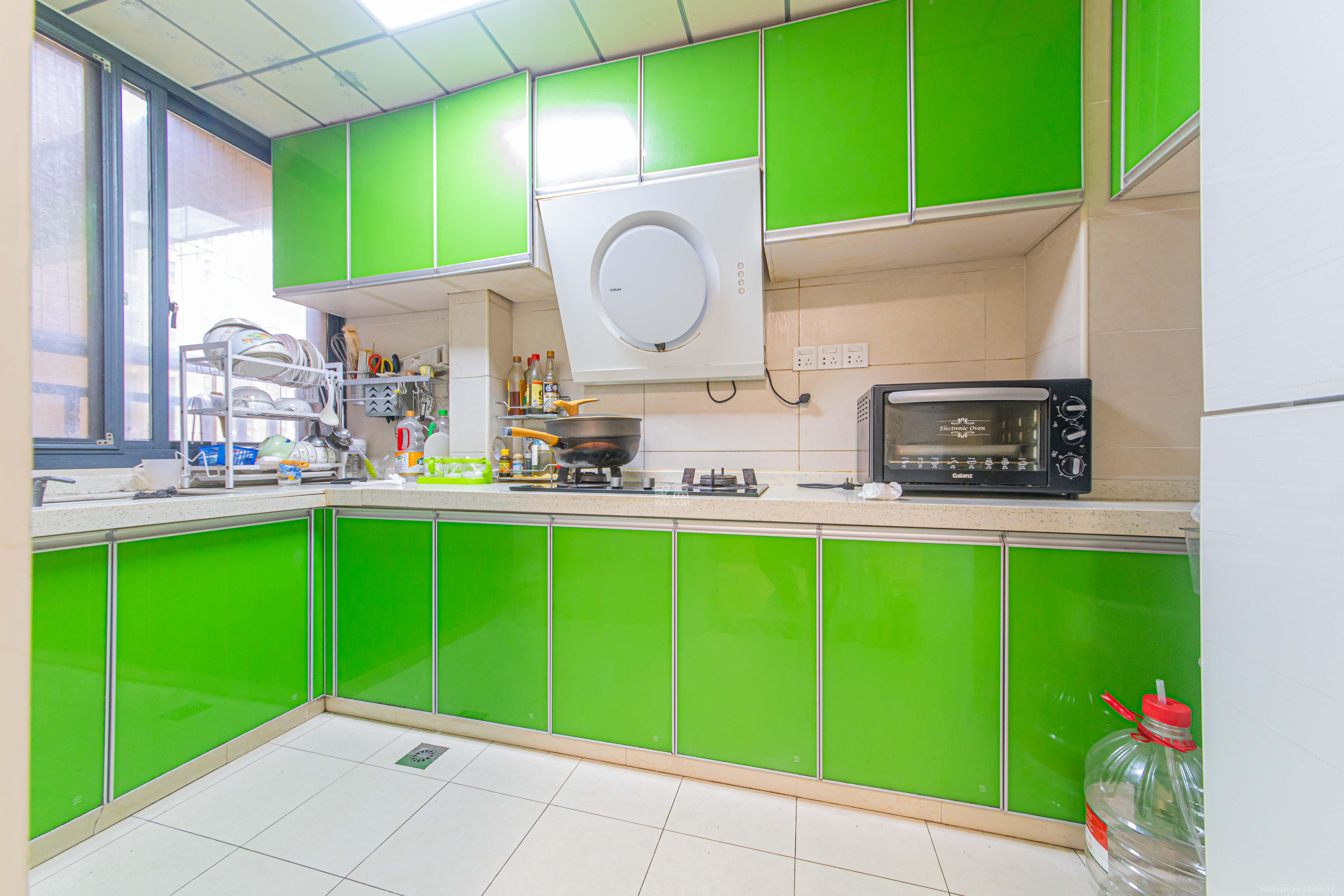 中建芙蓉嘉苑  3室2厅2卫    118.0万厨房