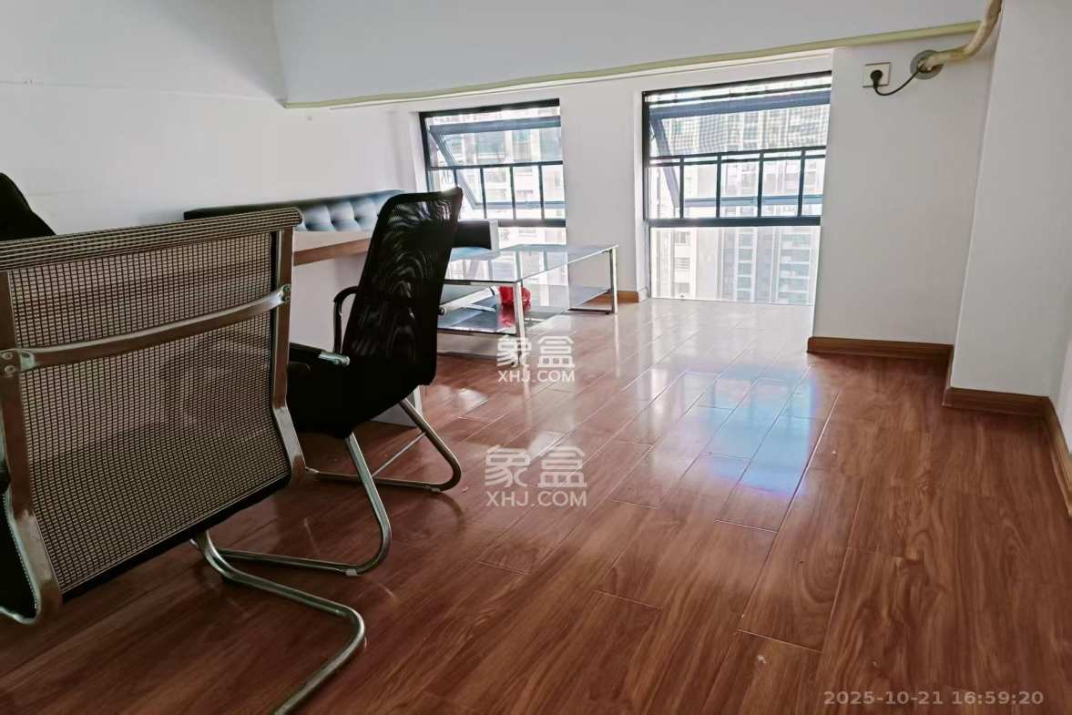 华润置地广场二期  1室1厅1卫    1850.0元/月 华润置地广场二期  1室1厅1卫    1850.0元/月室内图