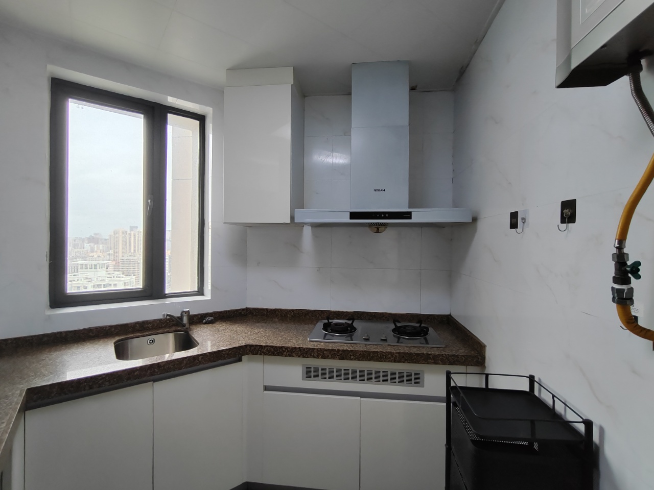 恒大外滩  2室2厅1卫    3000.0元/月 恒大外滩  2室2厅1卫    3000.0元/月室内图