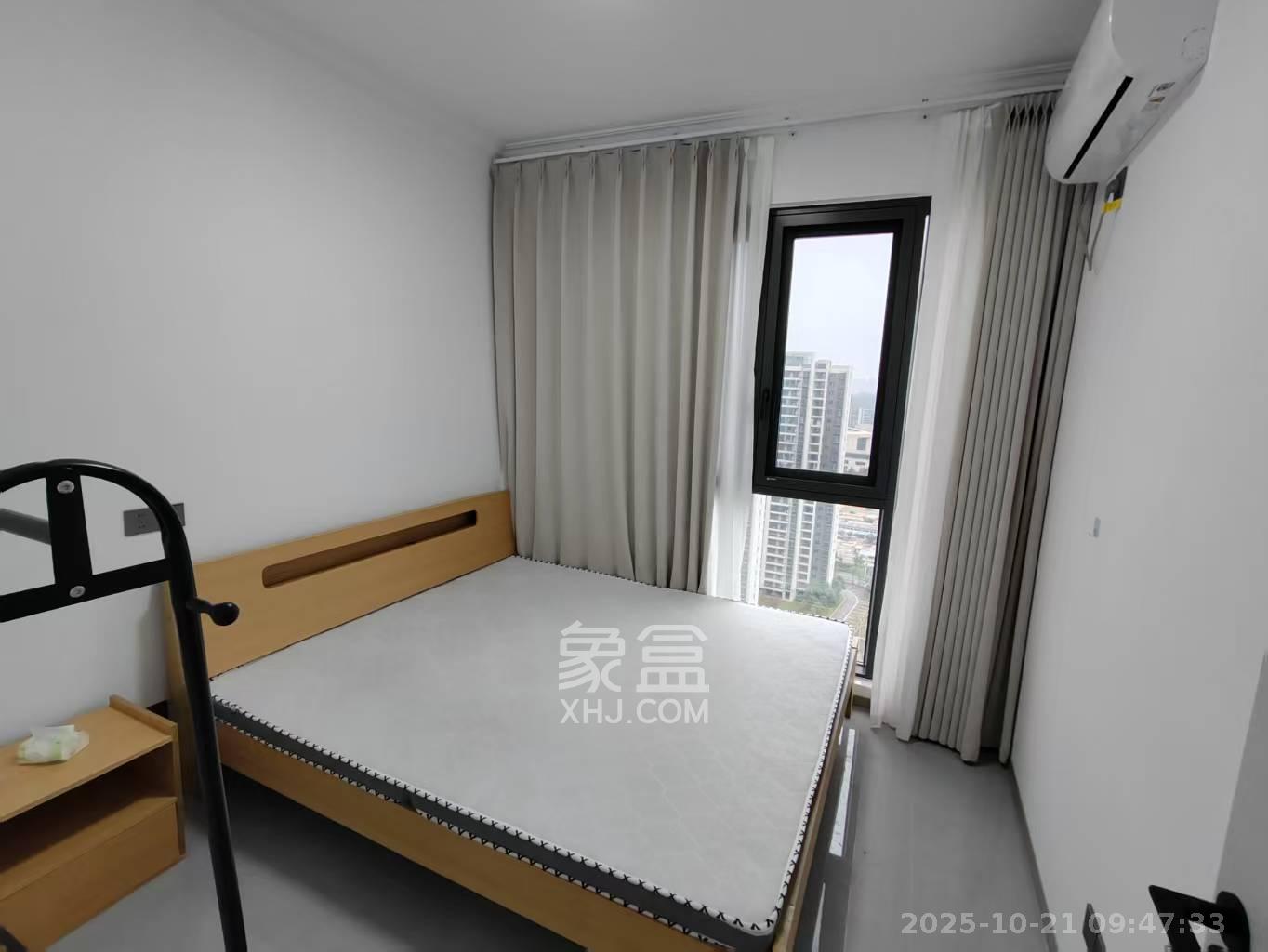 麓谷山湖郡  4室2厅2卫    3100.0元/月室内图