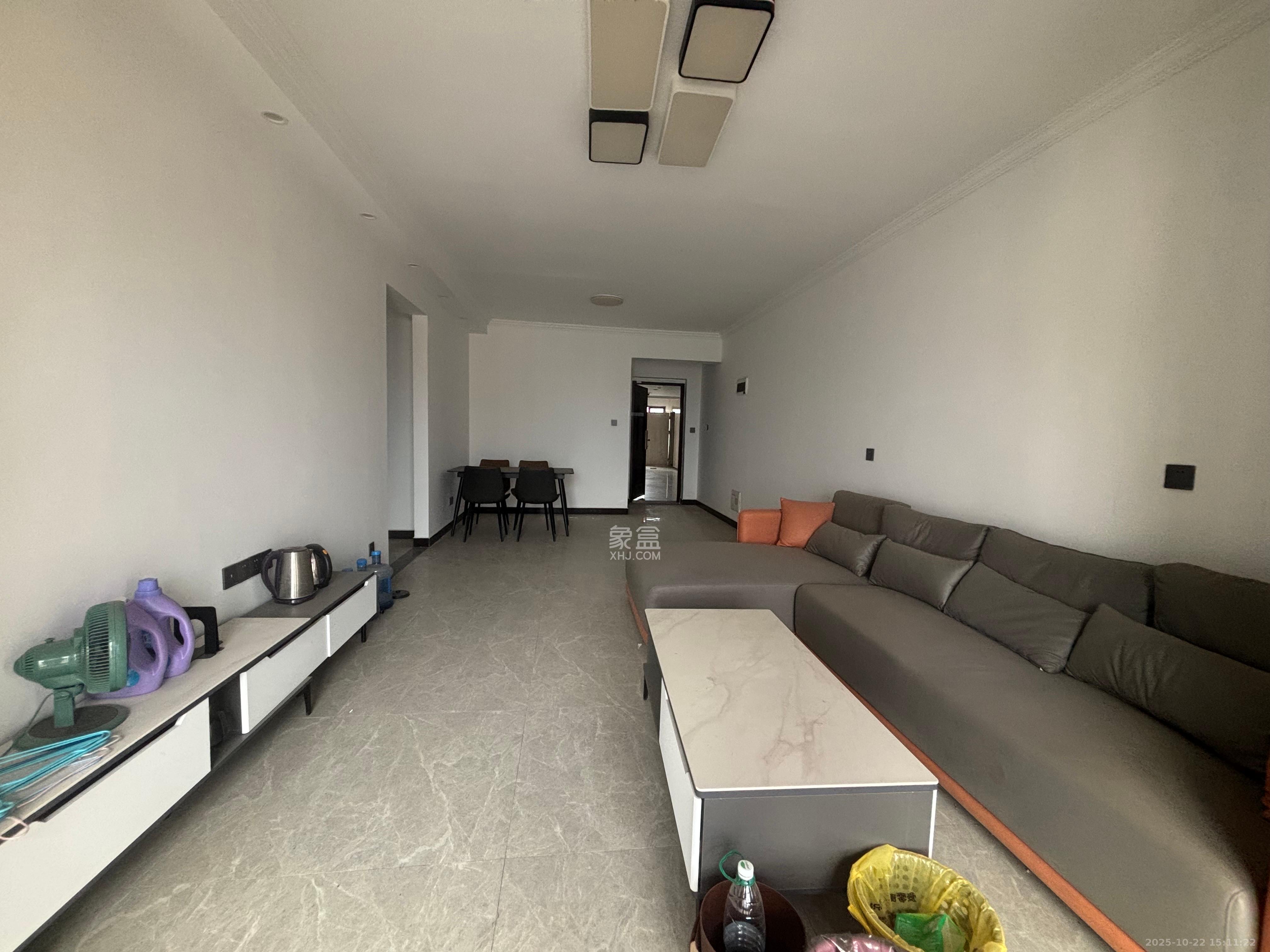 合能枫丹丽舍(柏悦名苑)  3室2厅1卫    2400.0元/月 合能枫丹丽舍(柏悦名苑)  3室2厅1卫    2400.0元/月室内图