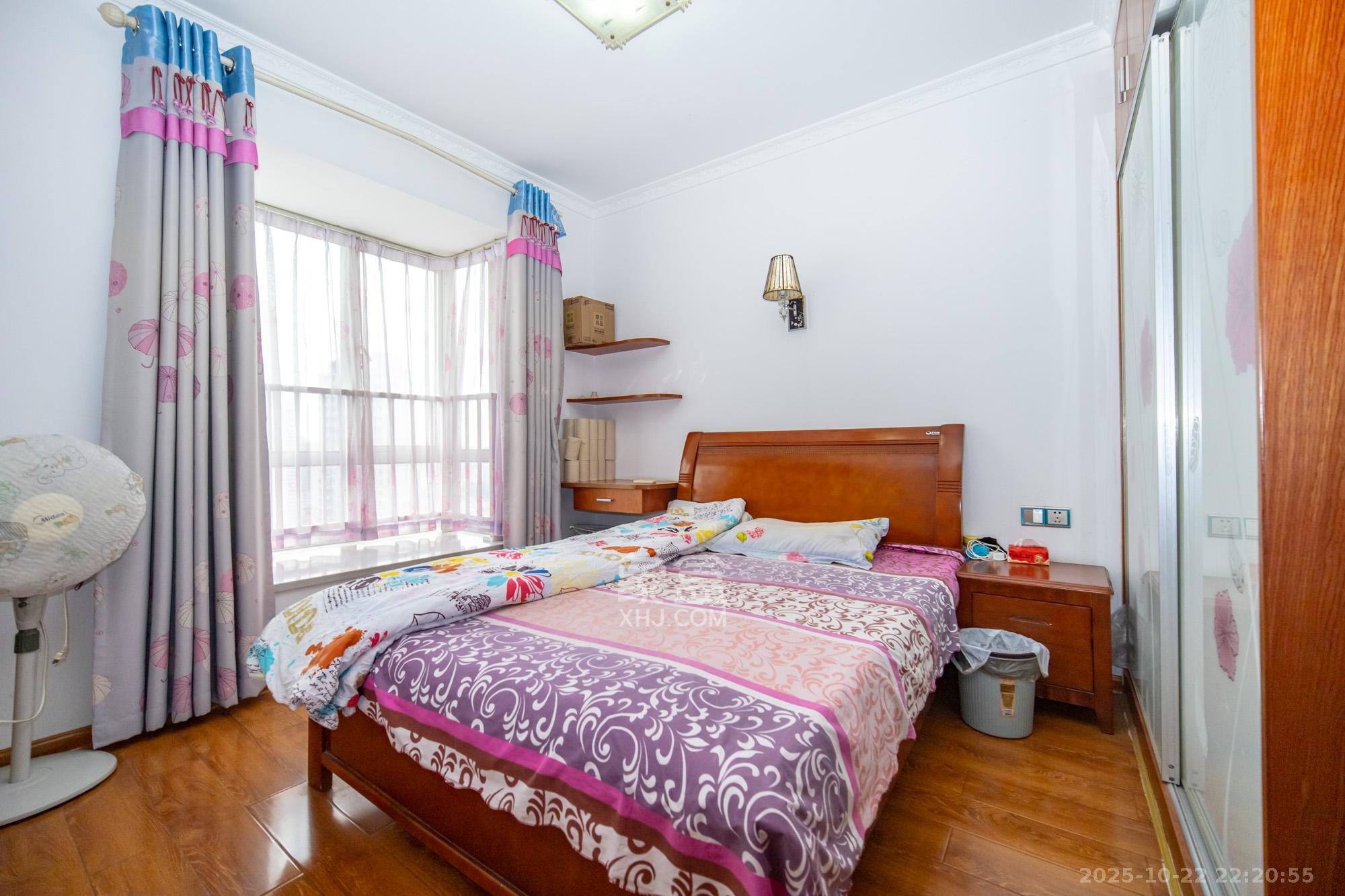 恒广国际景园一二区  2室2厅1卫    57.8万卧室