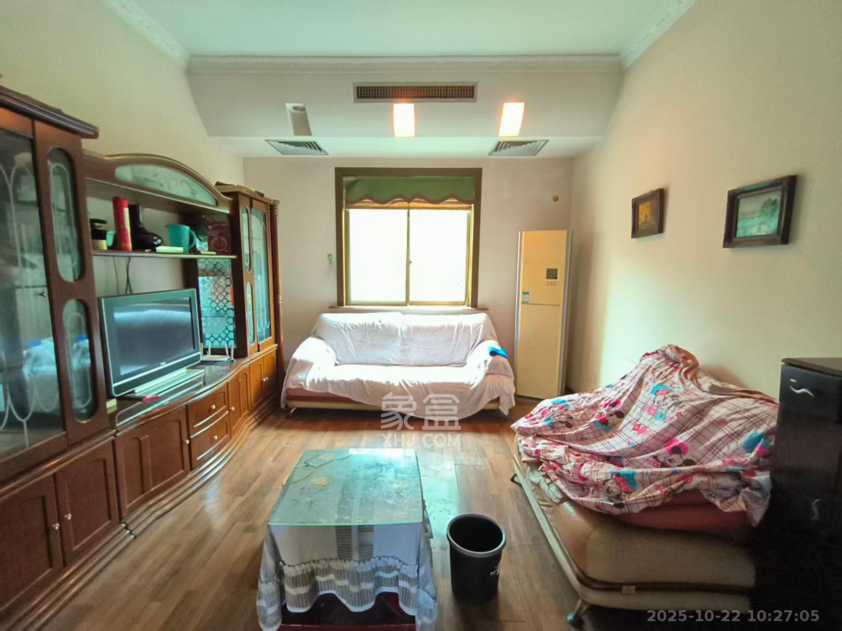 物资厅宿舍(五一大道) 3室2厅1卫 2000.0元/月 物资厅宿舍(五一大道) 3室2厅1卫 2000.0元/月室内图