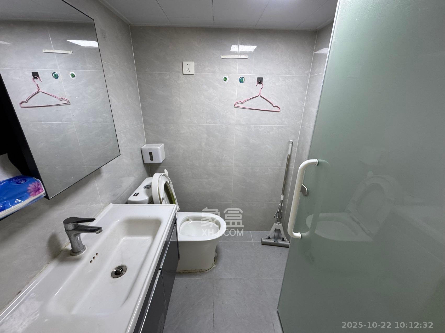 九玺铭城(九玺华府)  2室1厅1卫    2200.0元/月 九玺铭城(九玺华府)  2室1厅1卫    2200.0元/月室内图