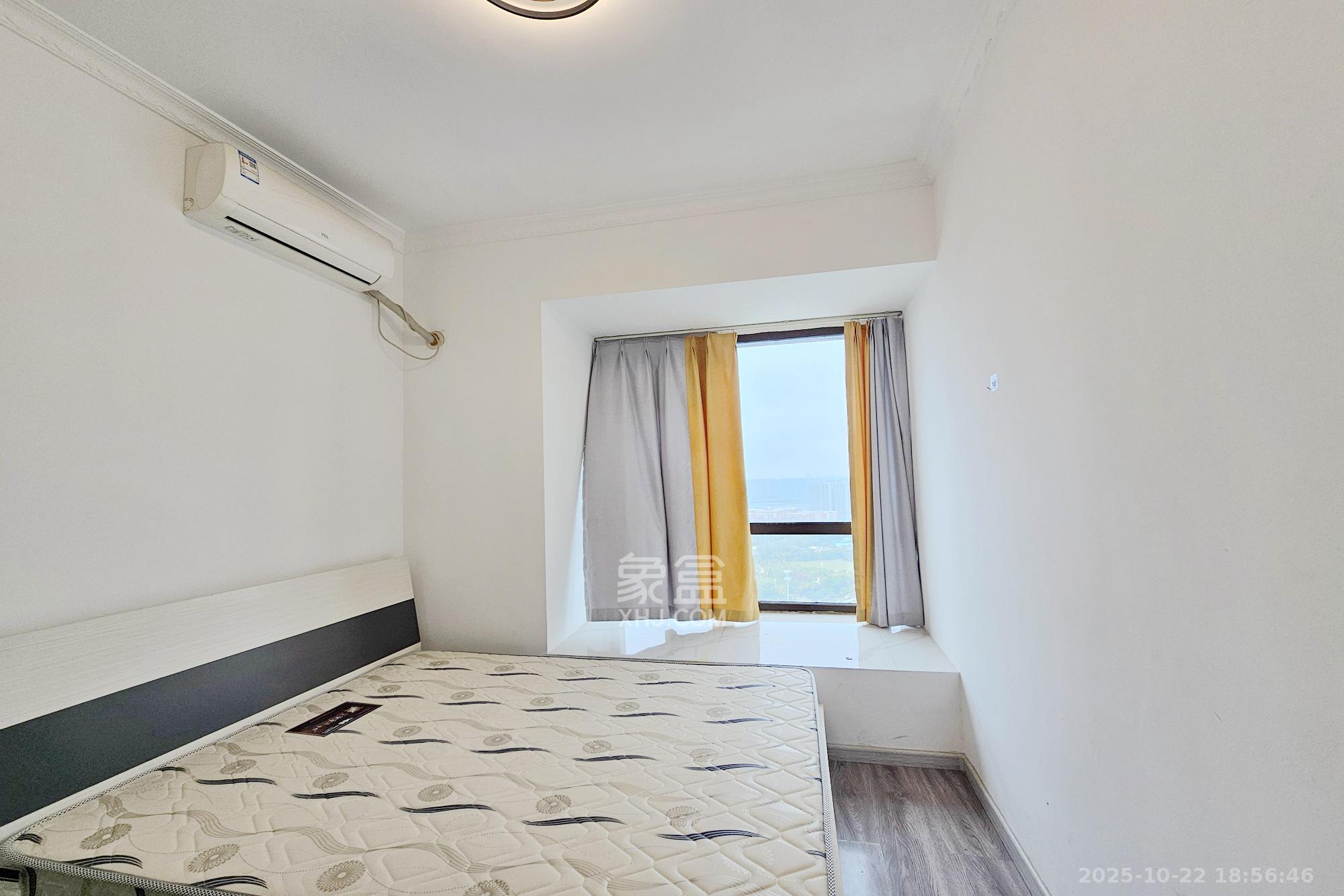 明昇壹城(明昇时代广场)二期 4室2厅2卫 172.0万 明昇壹城(明昇时代广场)二期 4室2厅2卫 172.0万卧室