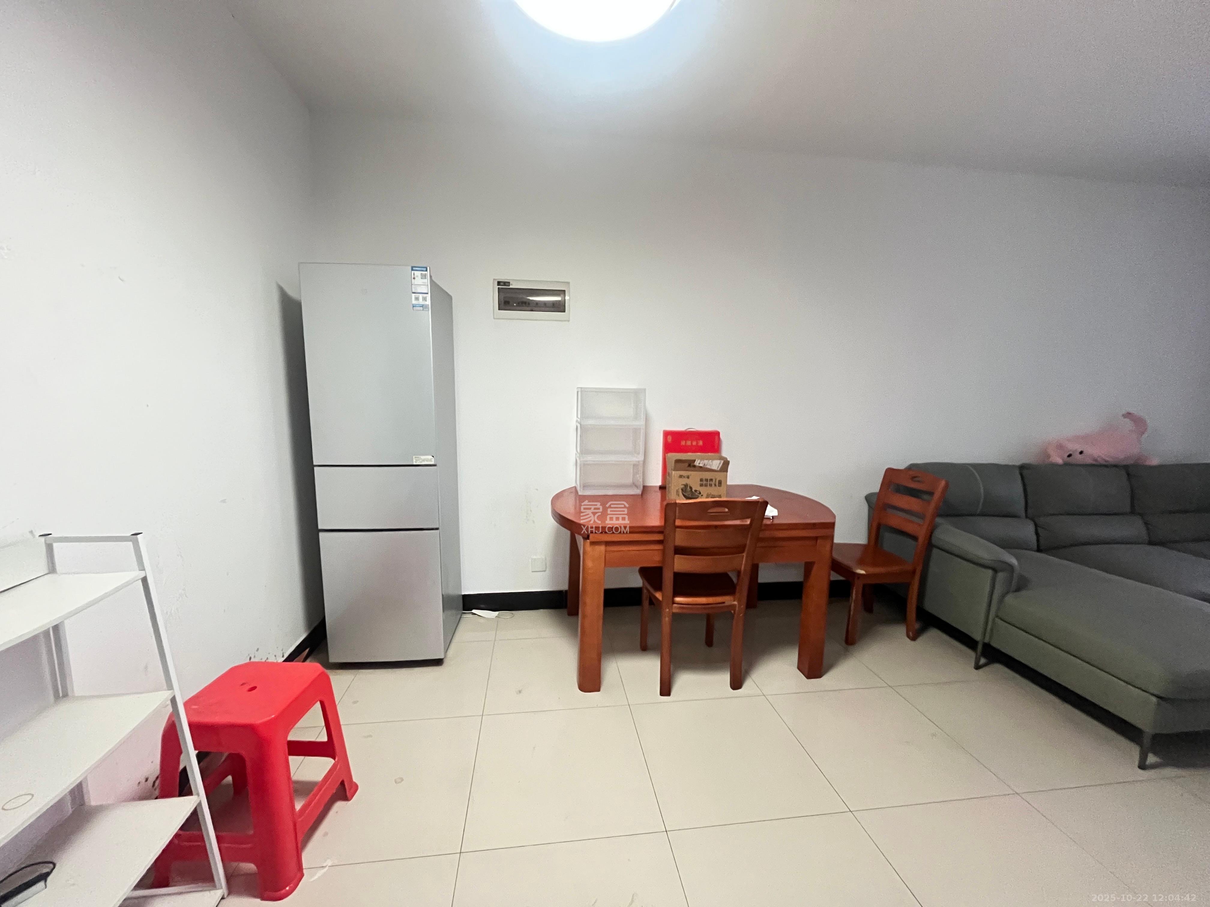 东驿竹园 2室2厅1卫 2000.0元/月 东驿竹园 2室2厅1卫 2000.0元/月室内图