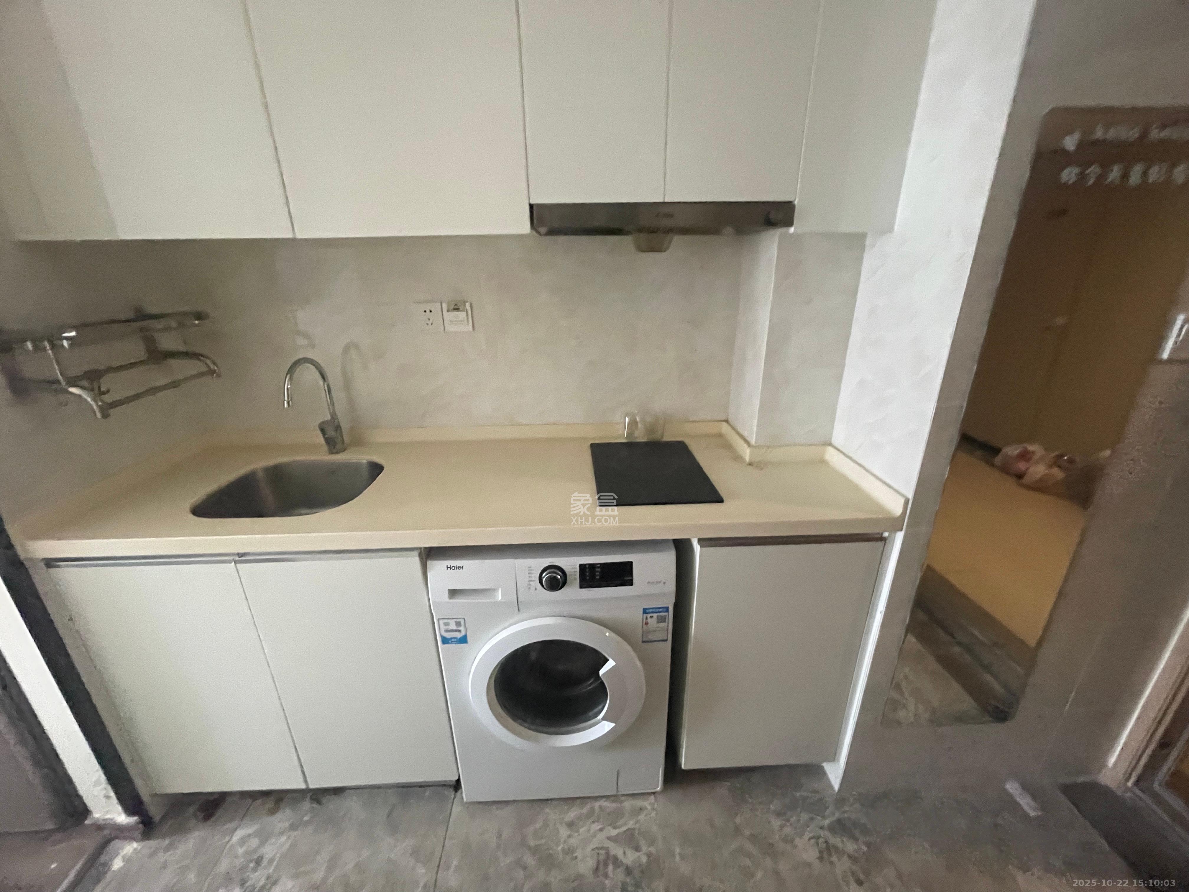 卓越浅水湾  1室0厅0卫    1600.0元/月 卓越浅水湾  1室0厅0卫    1600.0元/月室内图