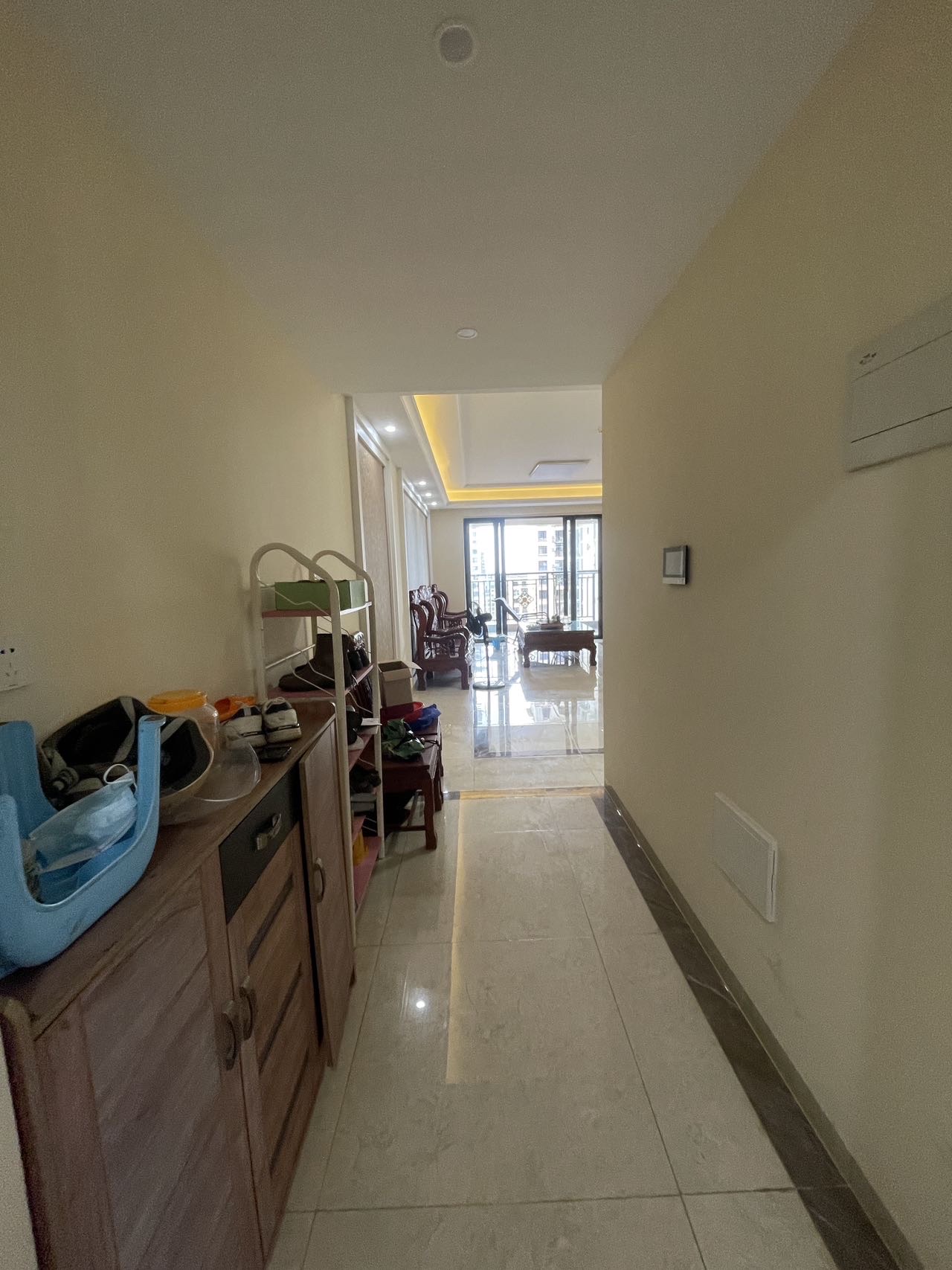 滨江世纪佳城（南院）  3室2厅1卫    172.0万客厅