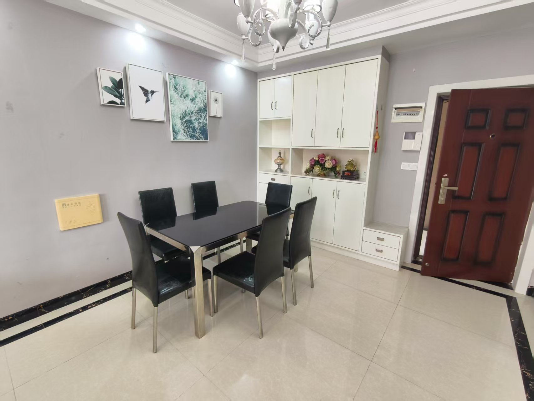 尚书房  2室2厅1卫    2000.0元/月室内图