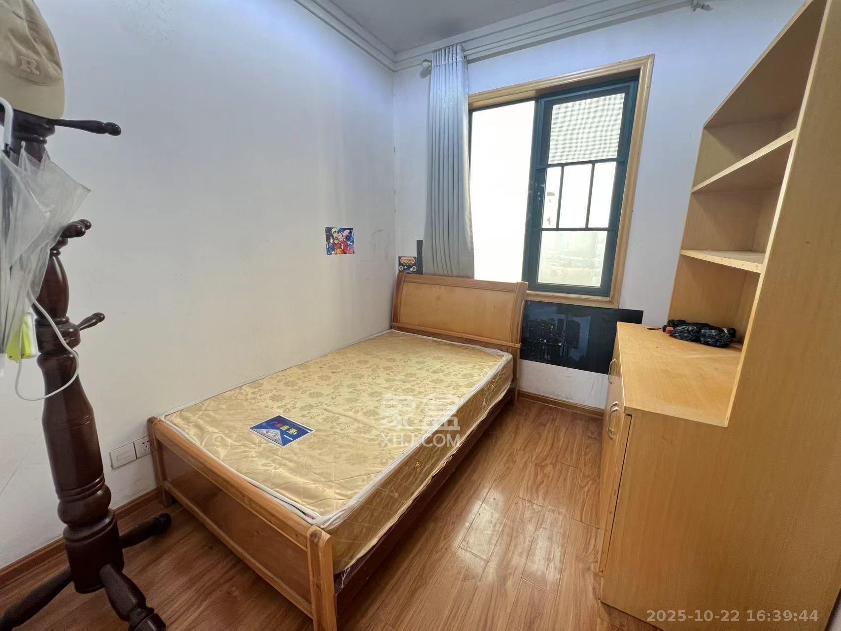 湖韵佳苑  1室2厅1卫    1800.0元/月 湖韵佳苑  1室2厅1卫    1800.0元/月室内图