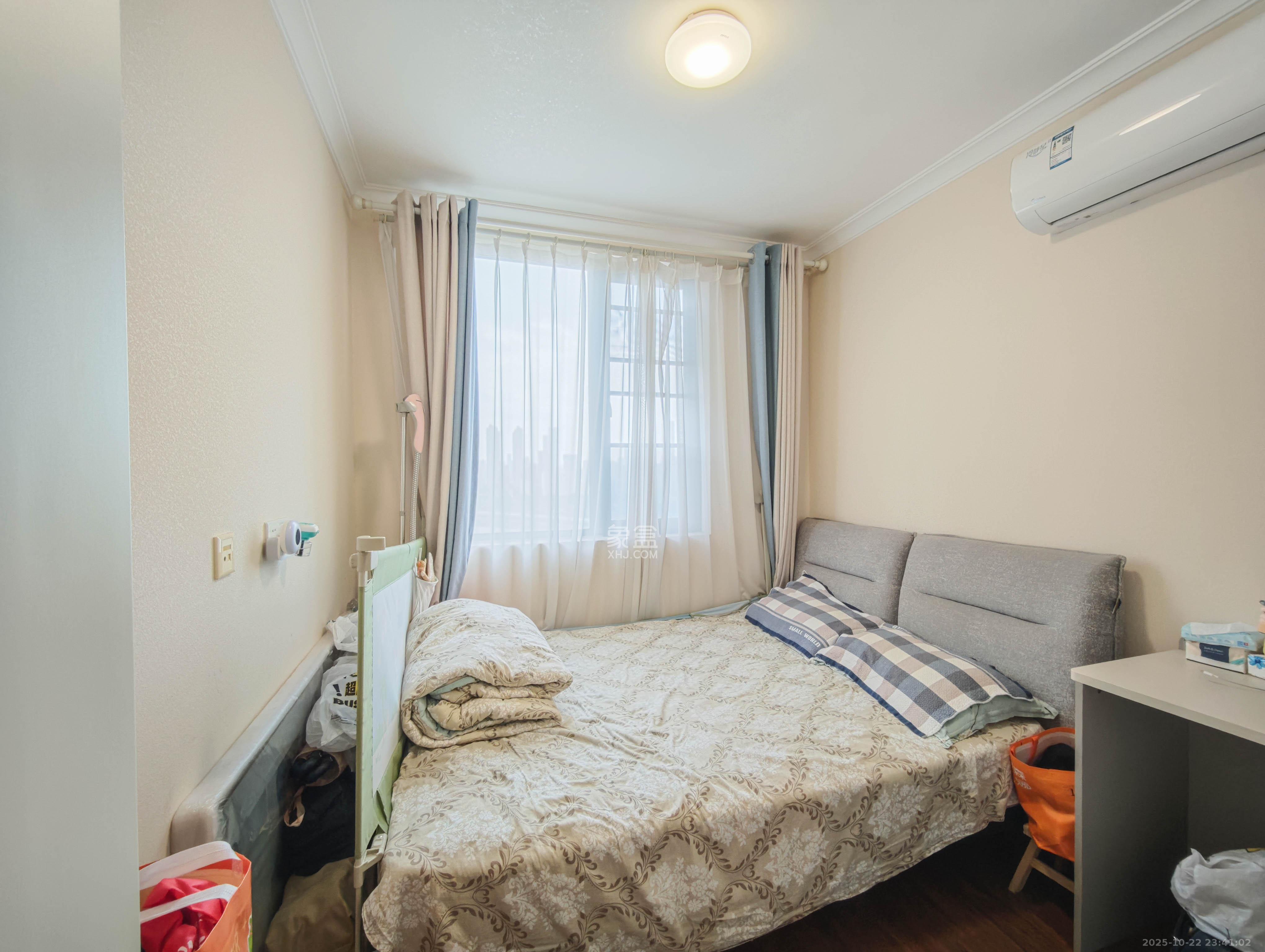 万科魅力之城观澜里 3室2厅2卫 102.0万 万科魅力之城观澜里 3室2厅2卫 102.0万卧室