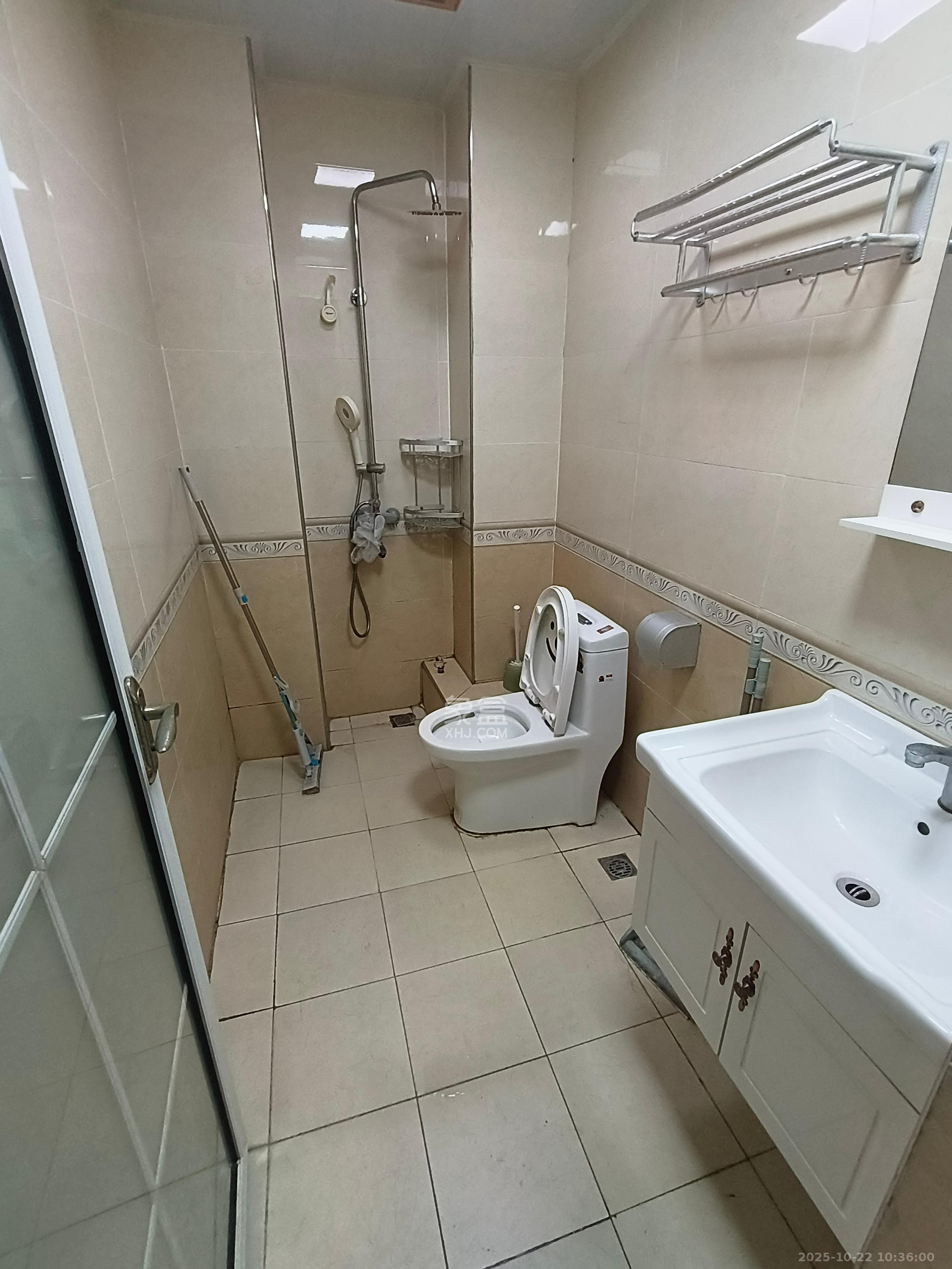 第六都(陆都小区) 1室1厅1卫 1700.0元/月 第六都(陆都小区) 1室1厅1卫 1700.0元/月室内图